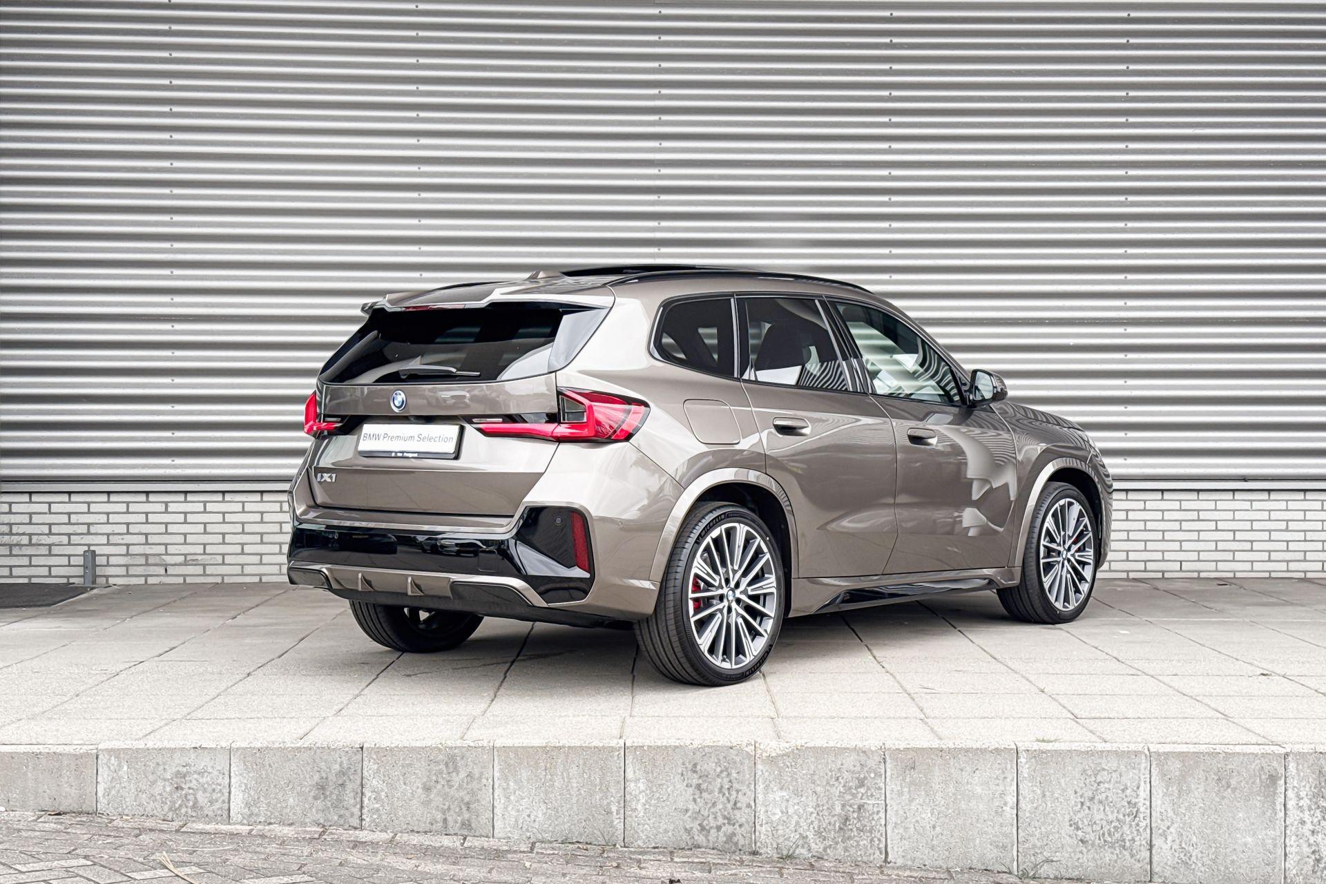 Foto van BMW Ix1 Edrive20
