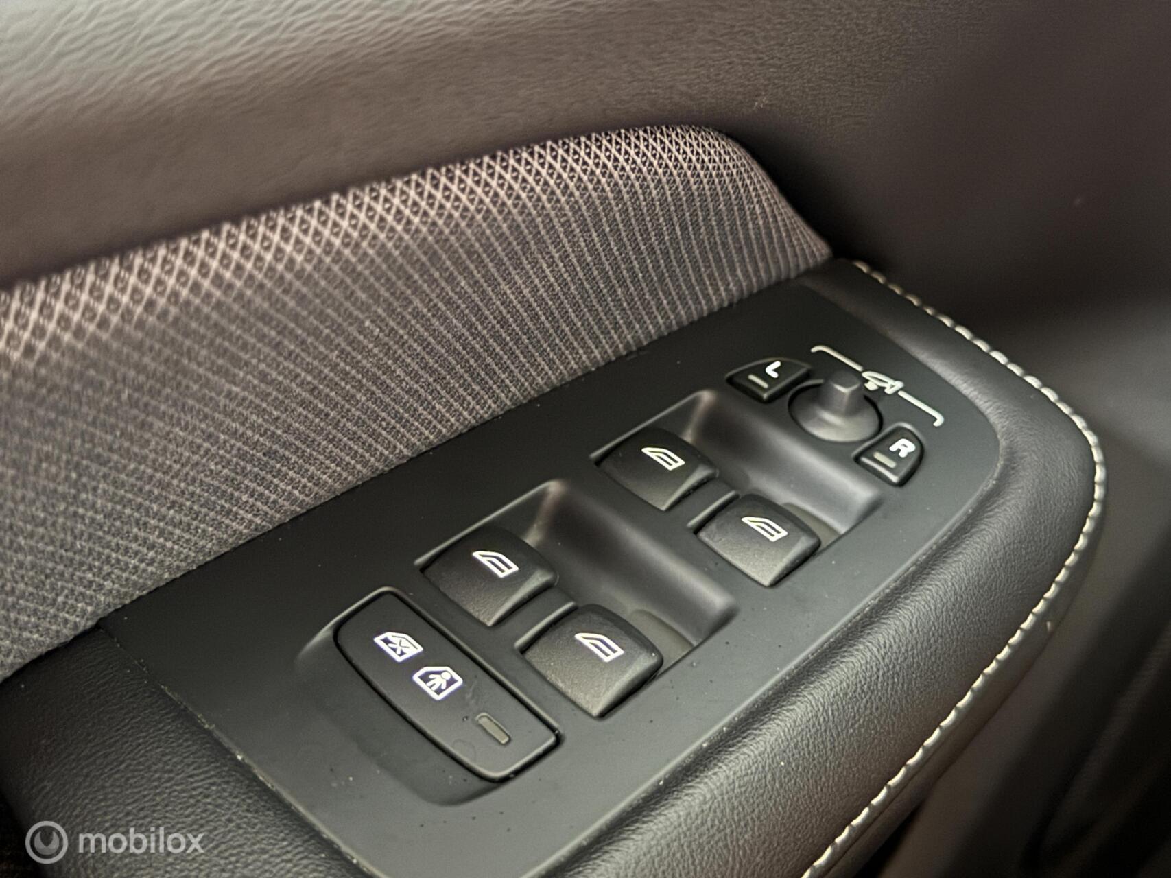 Foto van Volvo V60 T6 Twin Engine
