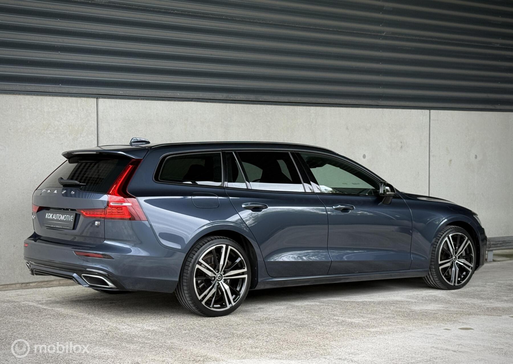 Foto van Volvo V60 T6 Twin Engine