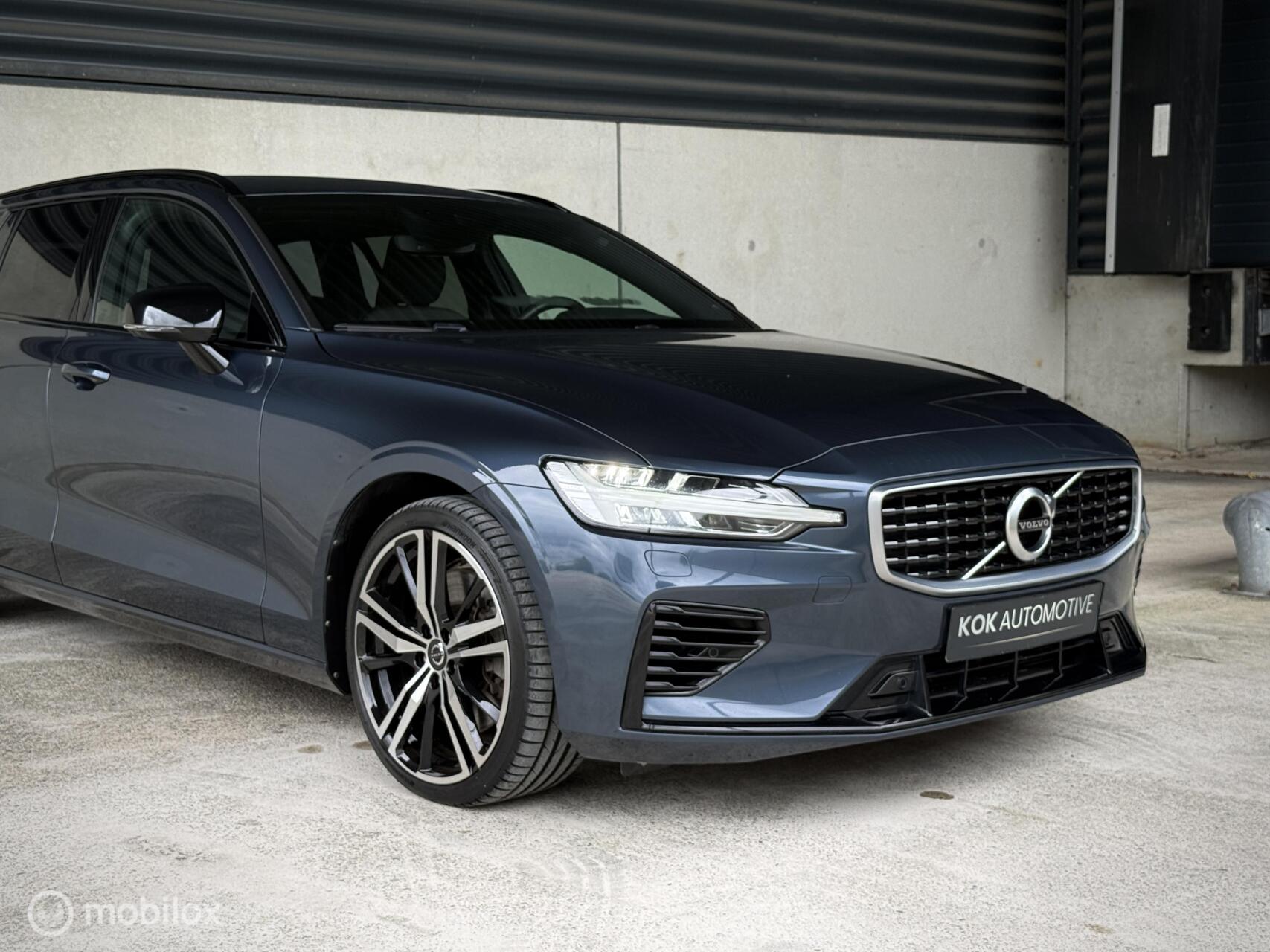 Foto van Volvo V60 T6 Twin Engine
