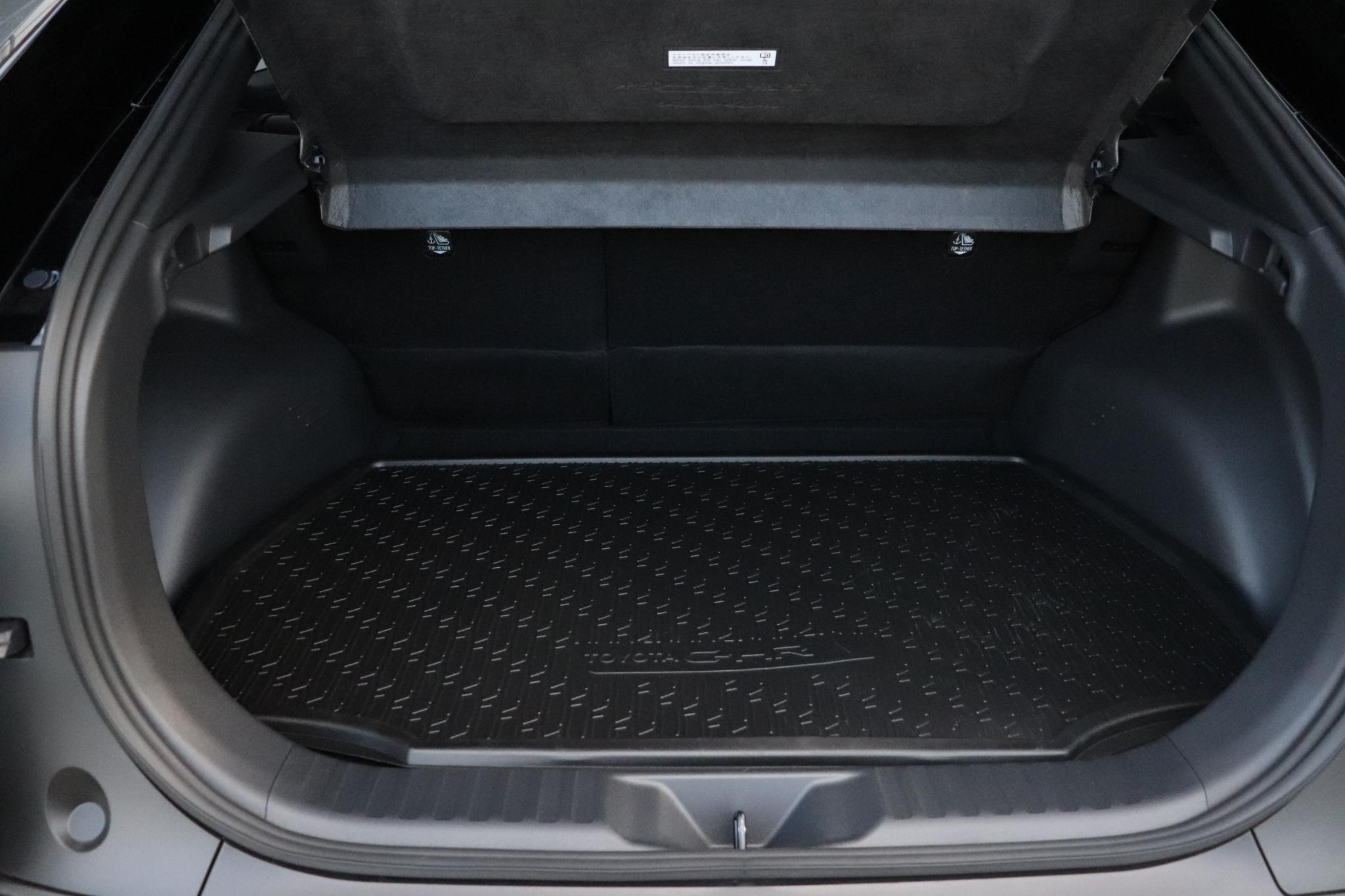 Foto van Toyota C-hr+