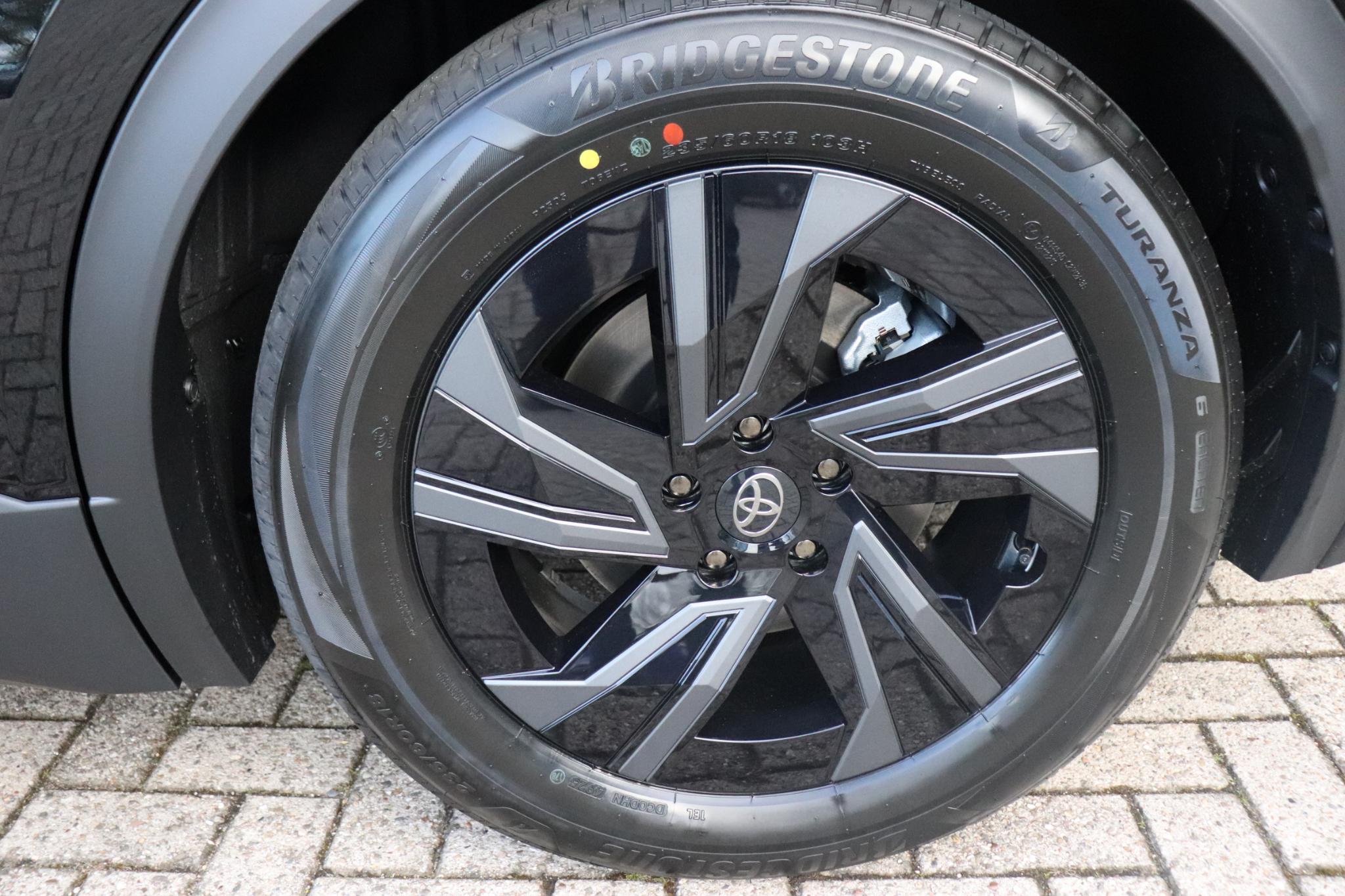 Foto van Toyota C-hr+