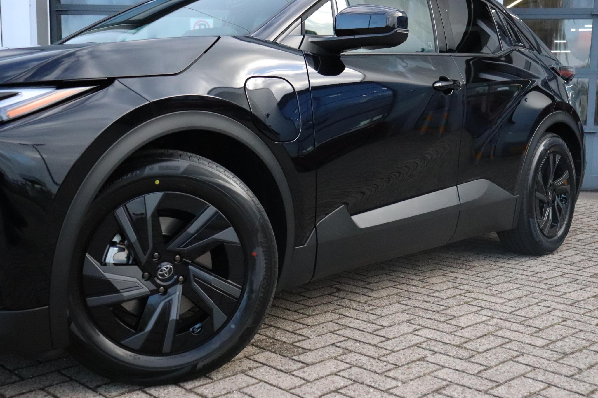 Foto van Toyota C-hr+