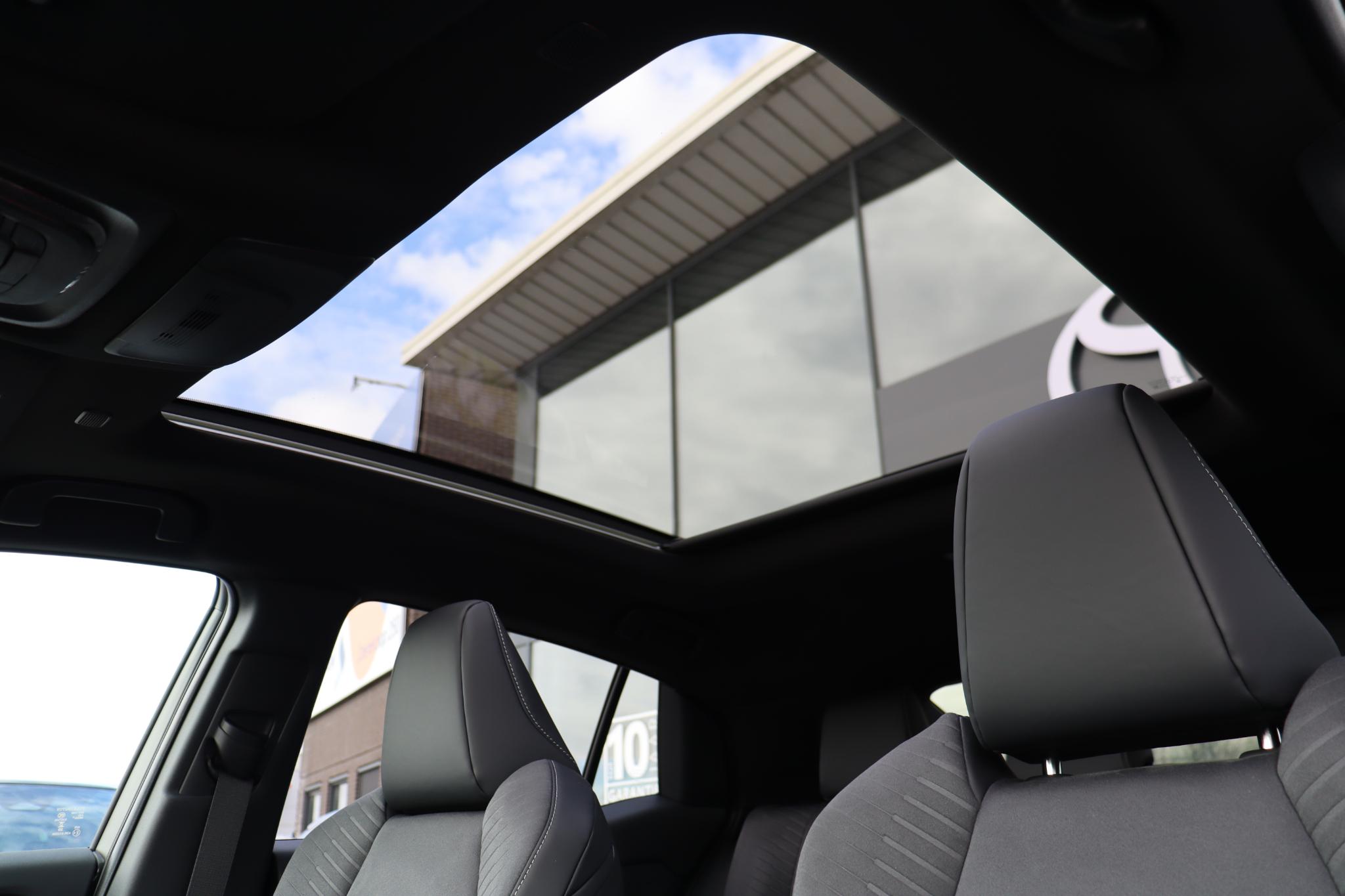 Foto van Toyota C-hr+