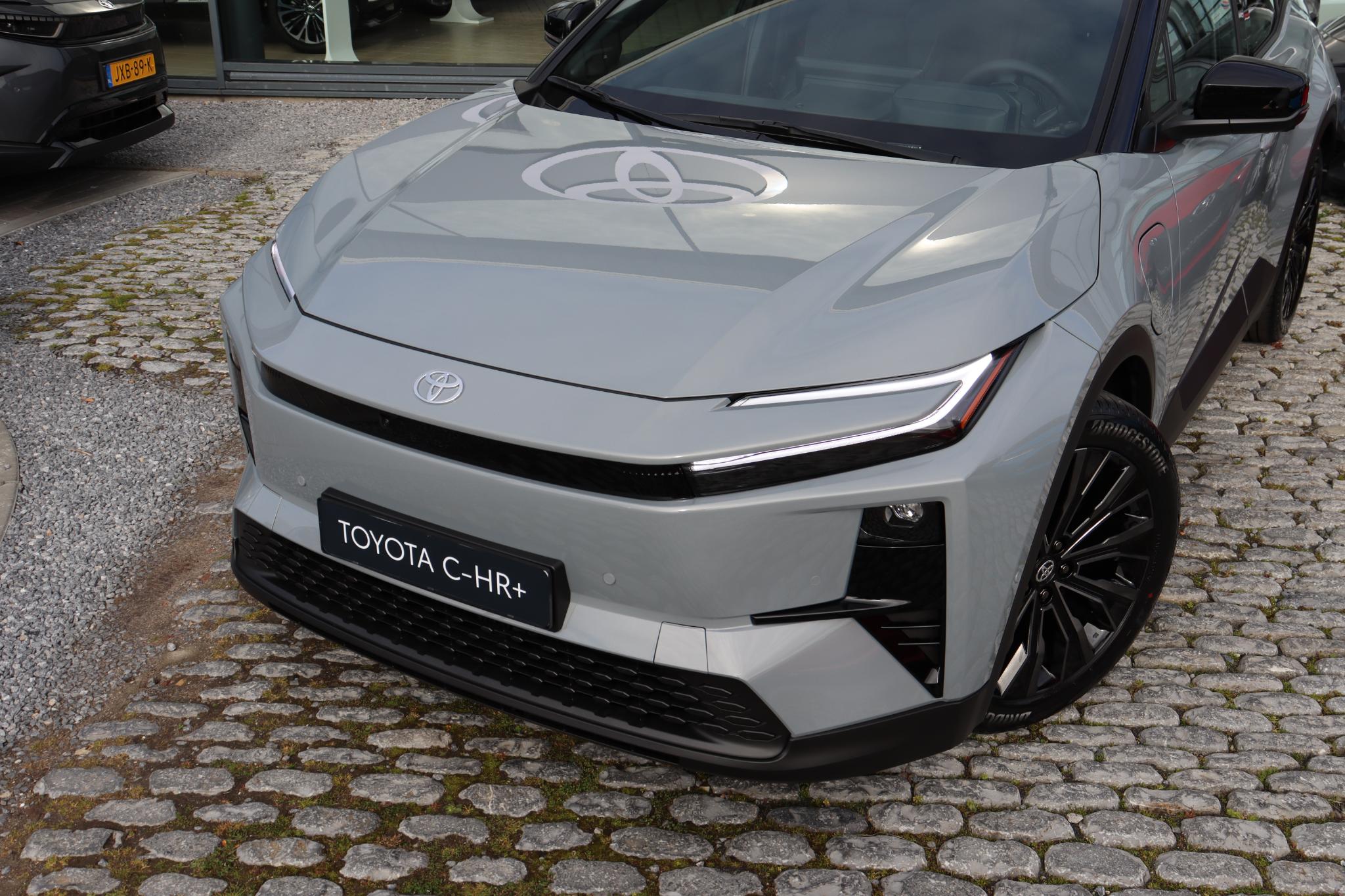 Foto van Toyota C-hr+