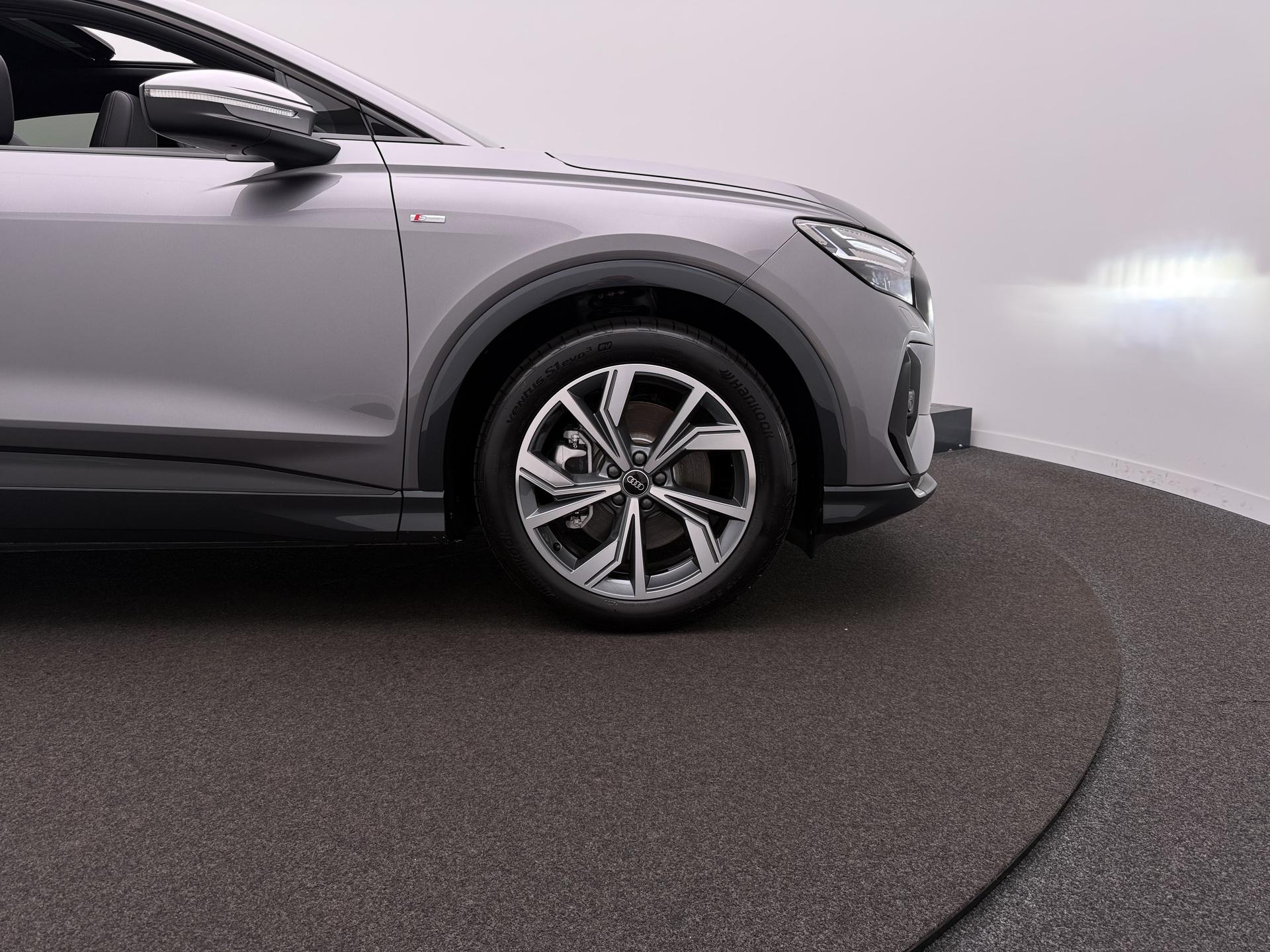 Foto van Audi Q4 Sportback 45 E-tron