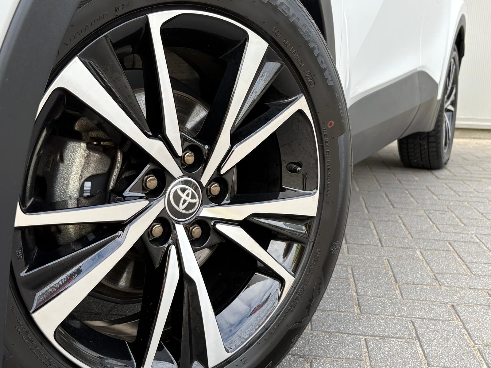 Foto van Toyota C-hr