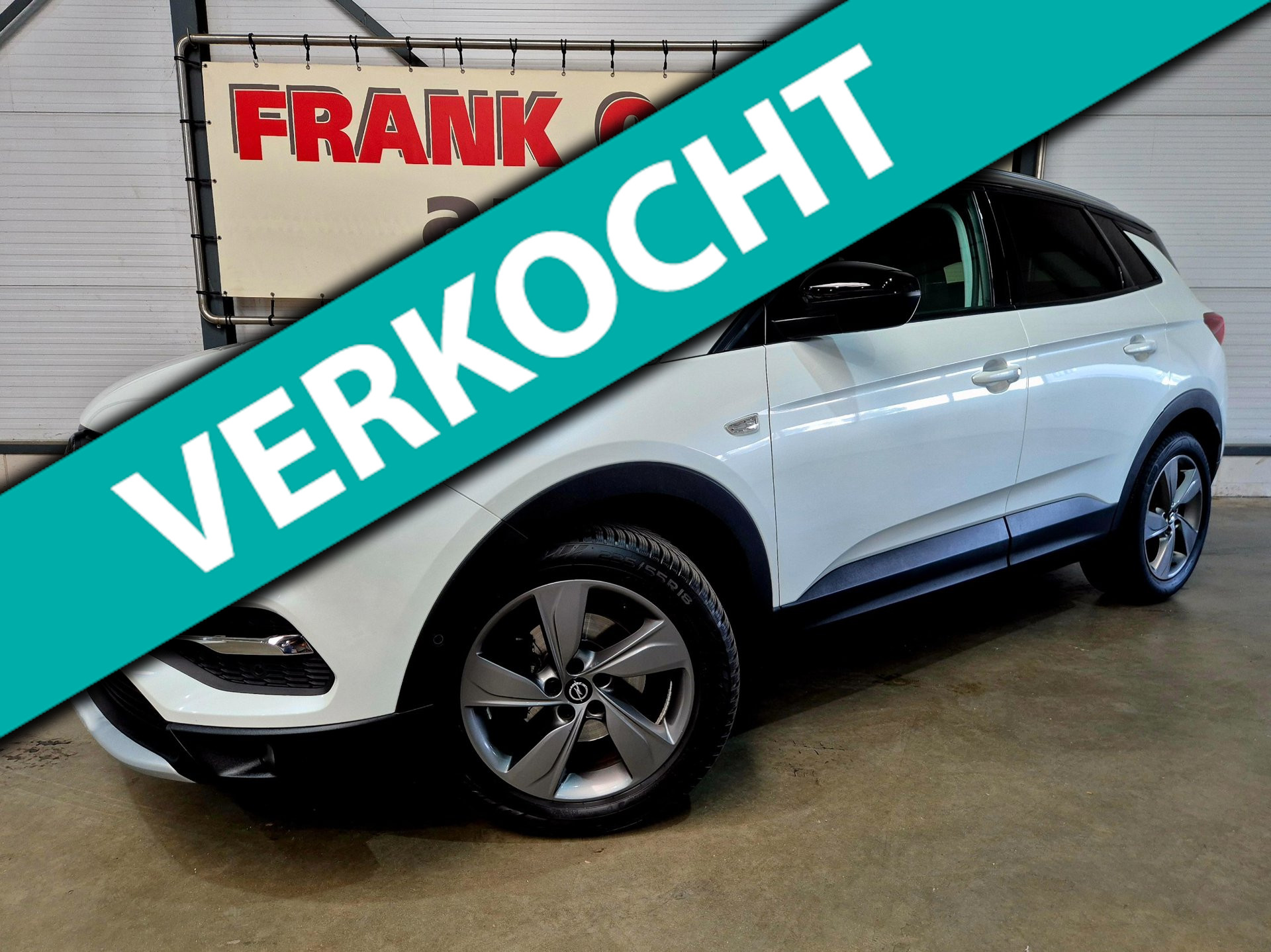 Opel Grandland 1.2 Turbo 131PK Ultimate + Trekhaak|Leder|Stoelverw./ventilatie|Keyless|Parelmoer|360 cam.|Elek. best. stoel|18"LMV 2021 - voorkant