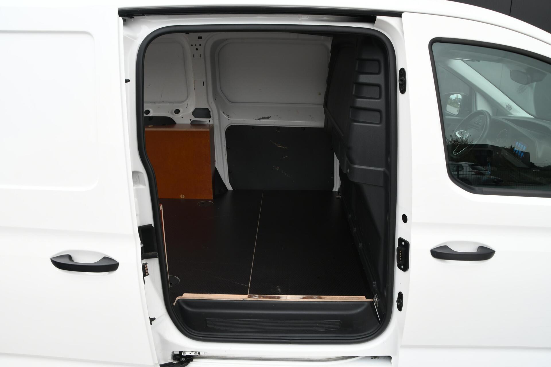 Foto van Volkswagen Caddy Cargo Maxi
