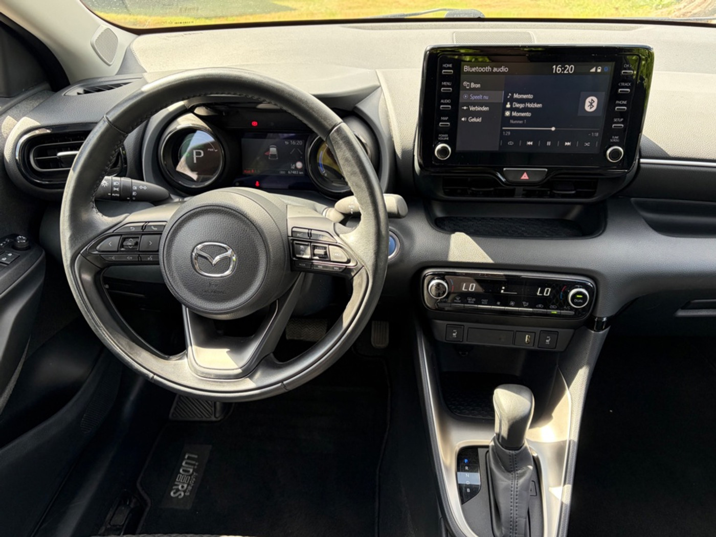 Foto van Mazda Mazda2 Hybrid