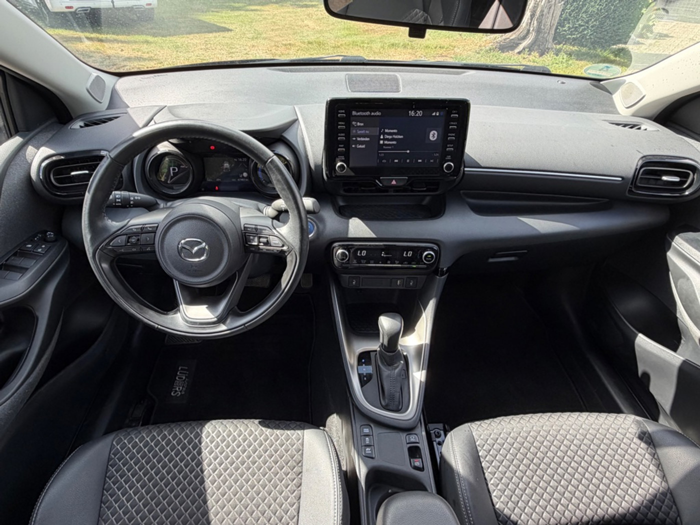 Foto van Mazda Mazda2 Hybrid