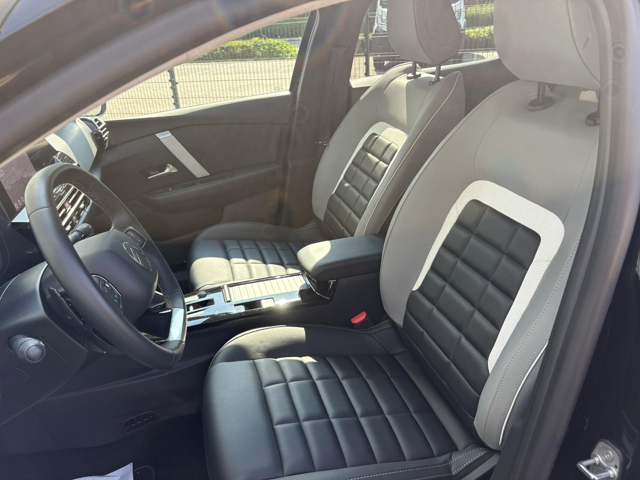 Foto van Citroen C4 X