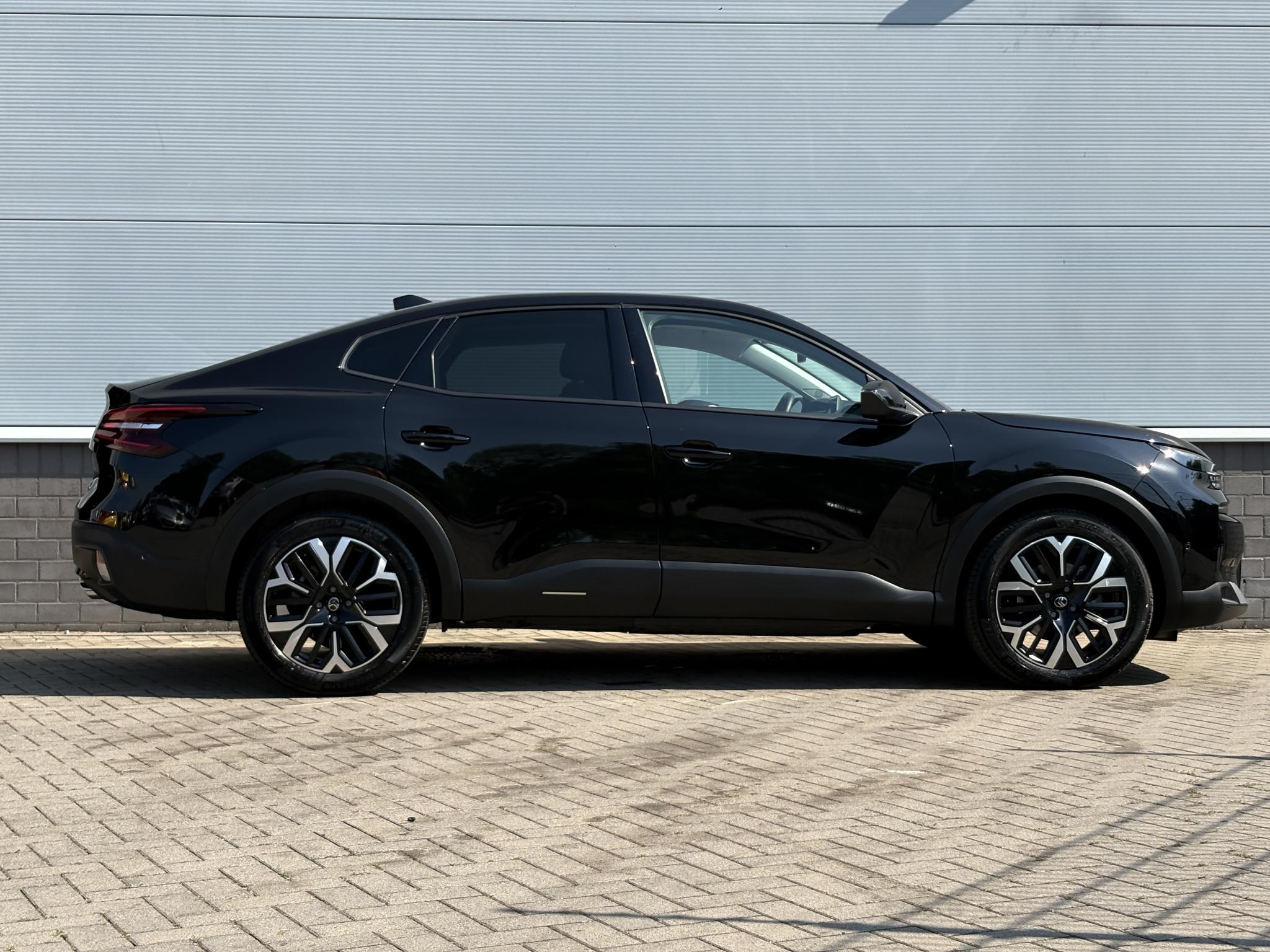 Foto van Citroen C4 X