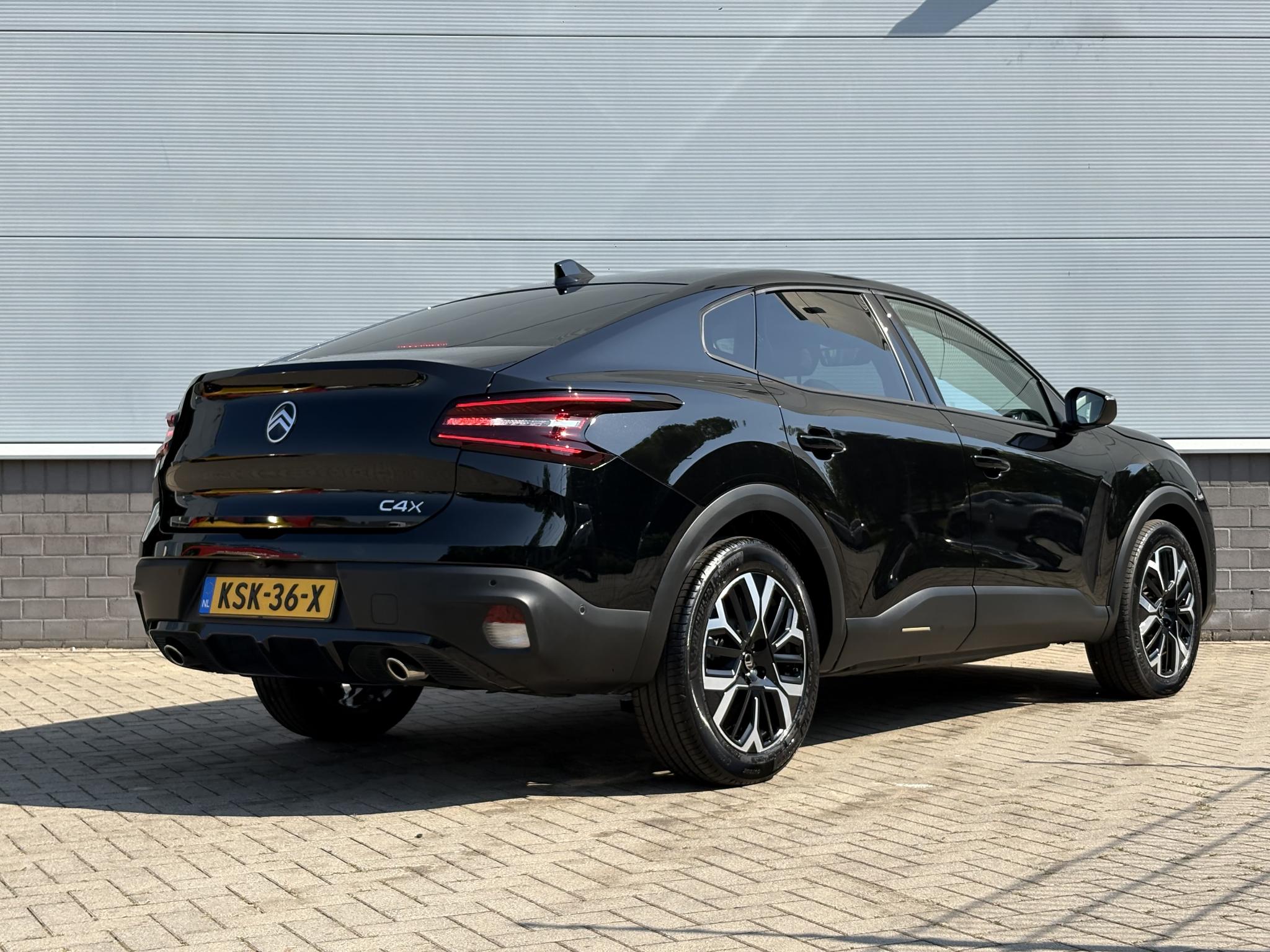 Foto van Citroen C4 X