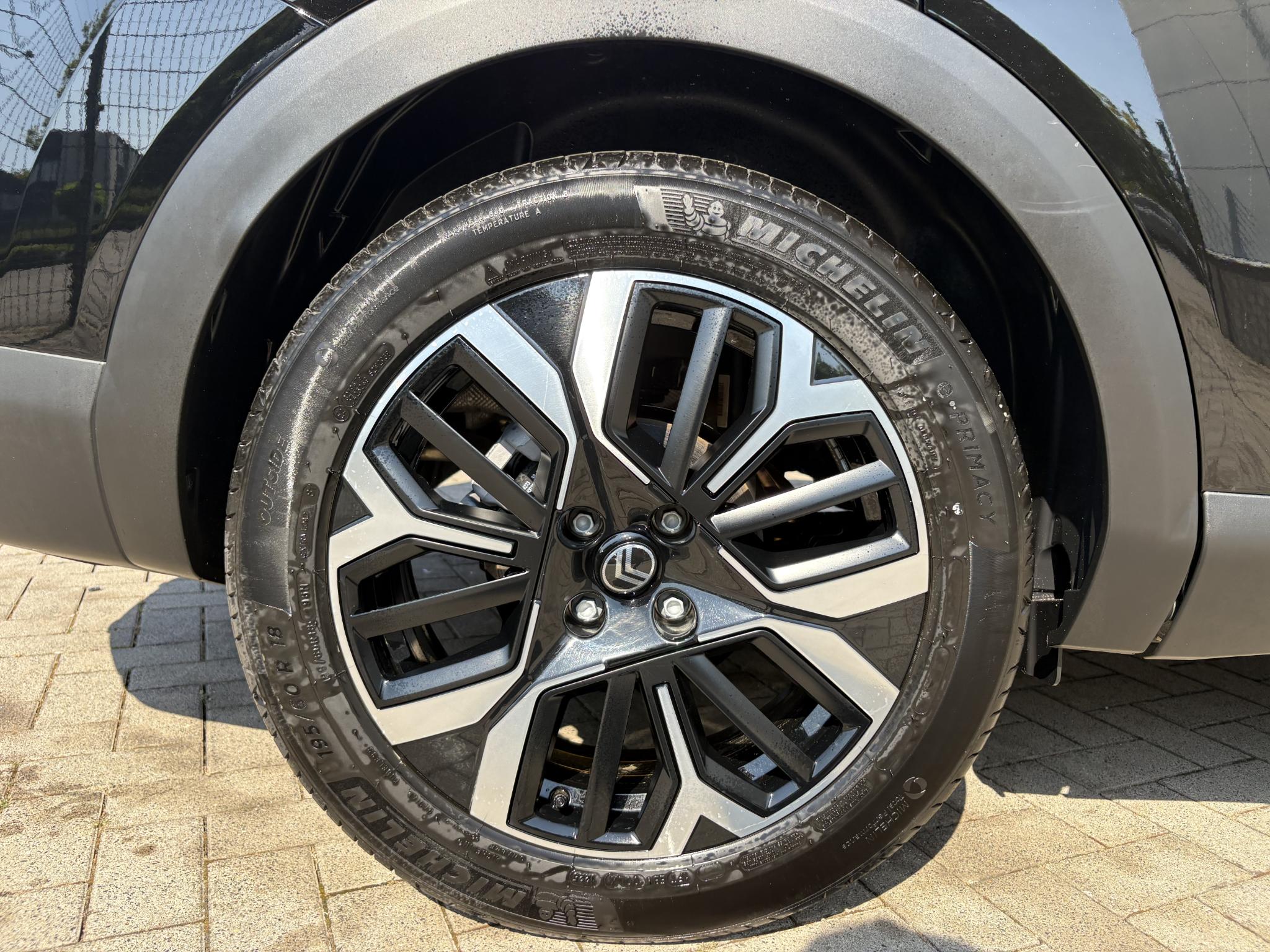 Foto van Citroen C4 X