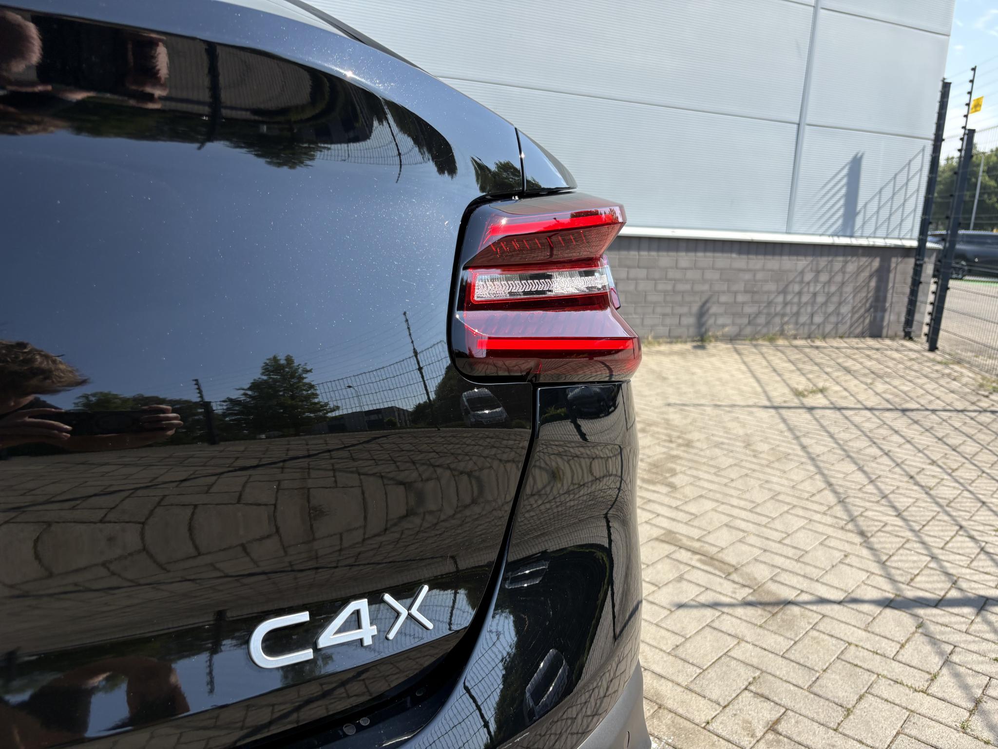 Foto van Citroen C4 X