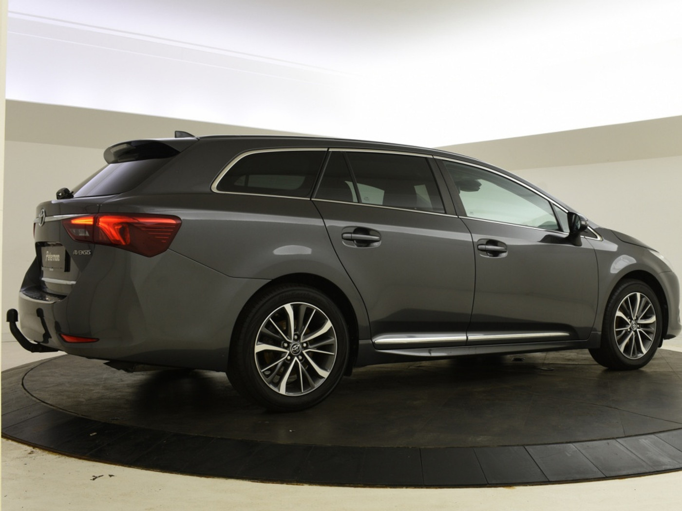 Foto van Toyota Toyota Avensis