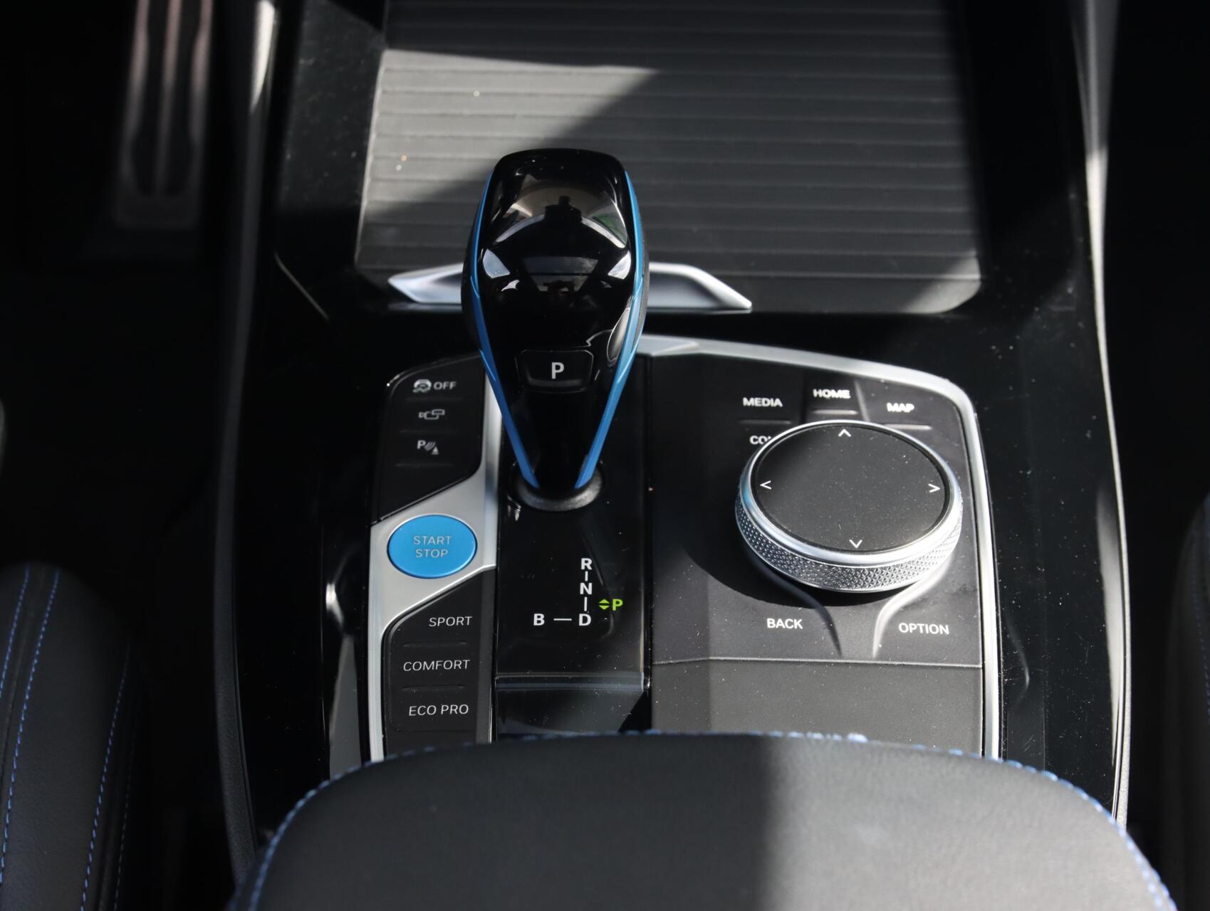 Foto van BMW Ix3