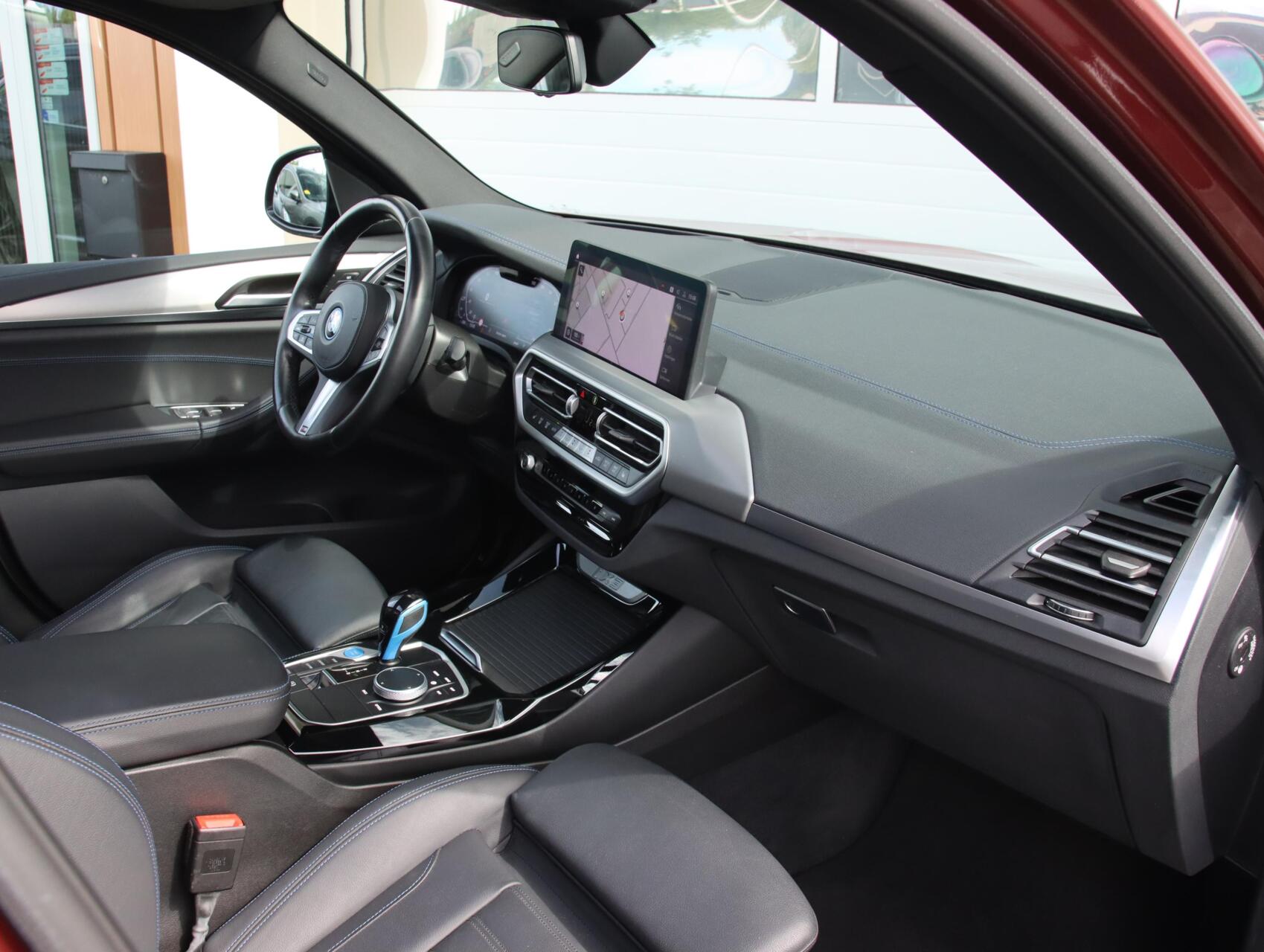 Foto van BMW Ix3