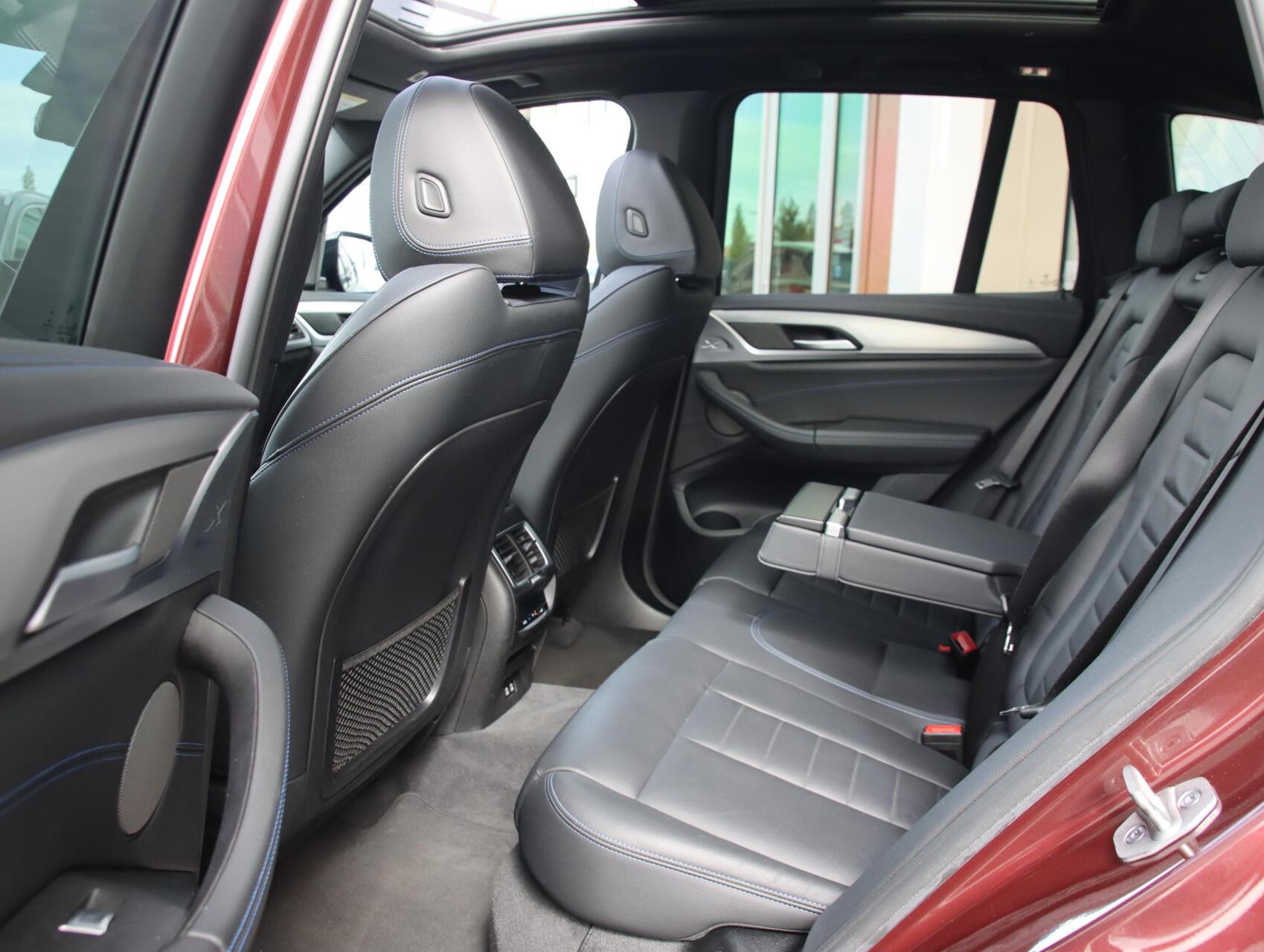 Foto van BMW Ix3