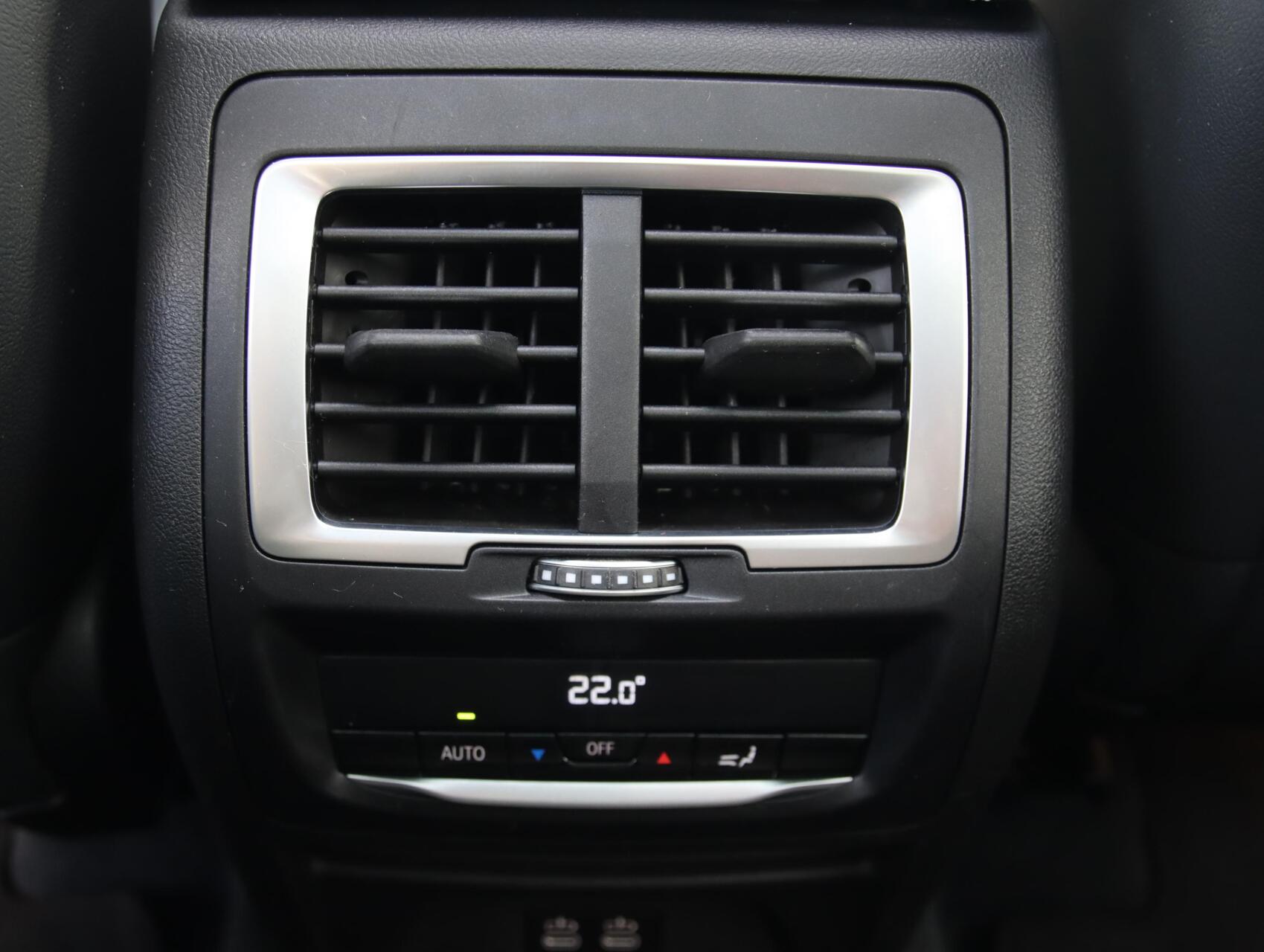 Foto van BMW Ix3