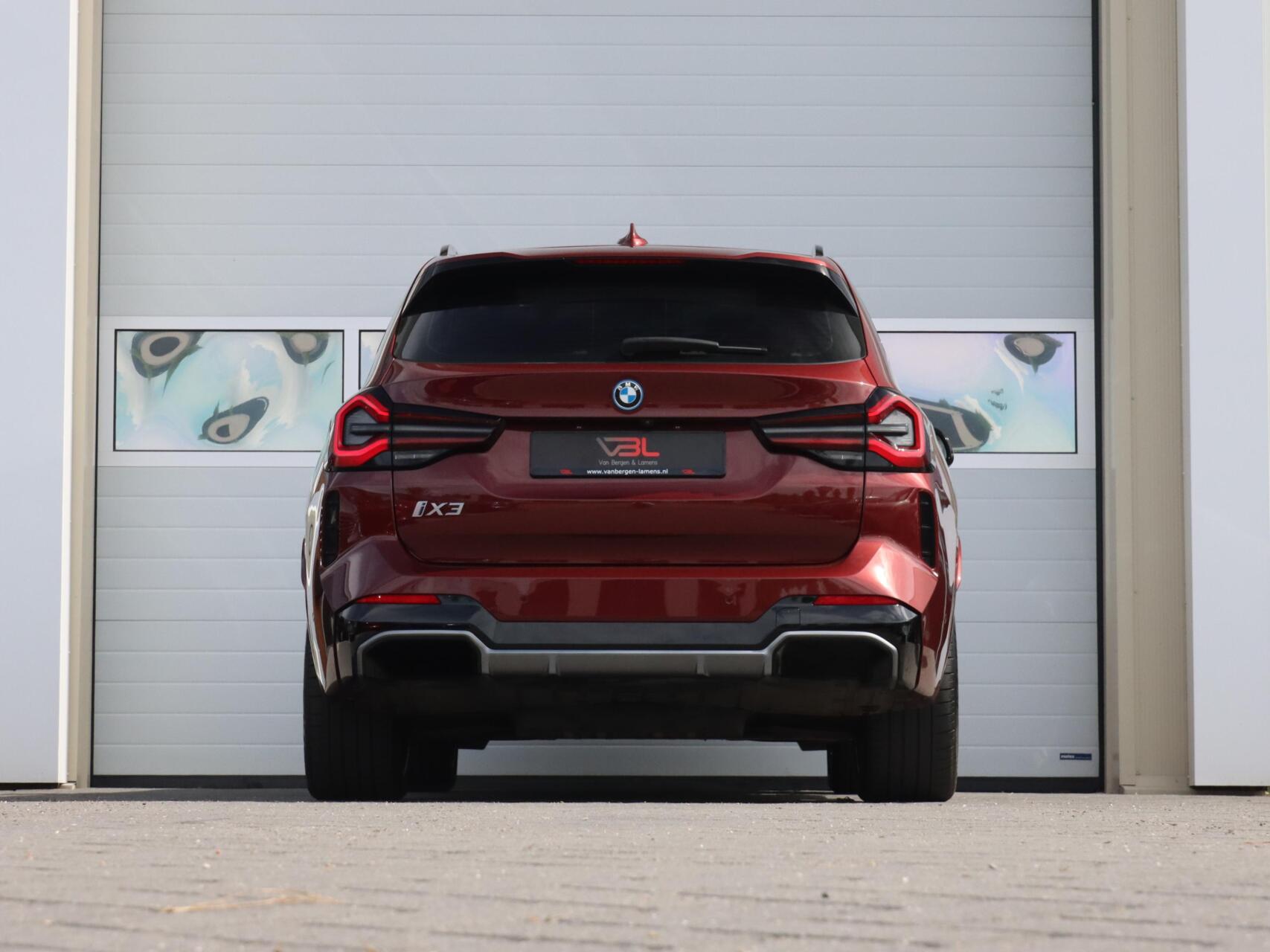 Foto van BMW Ix3