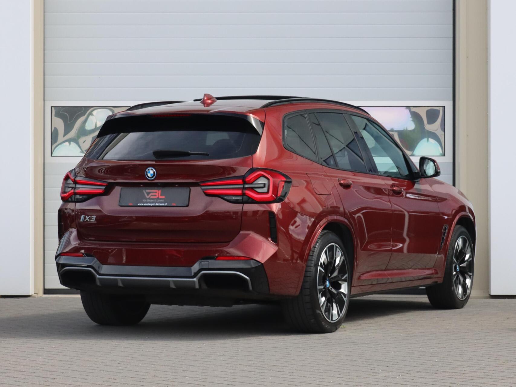 Foto van BMW Ix3