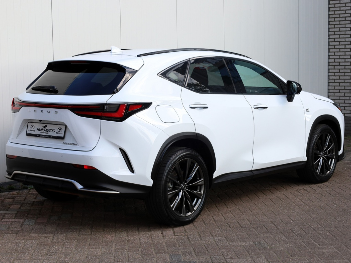 Foto van Lexus NX