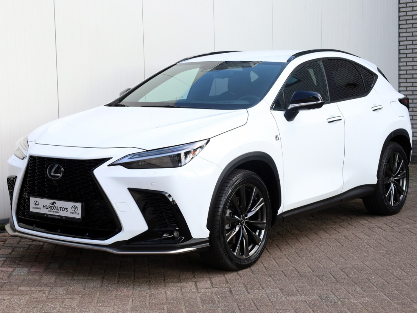 Foto van Lexus NX