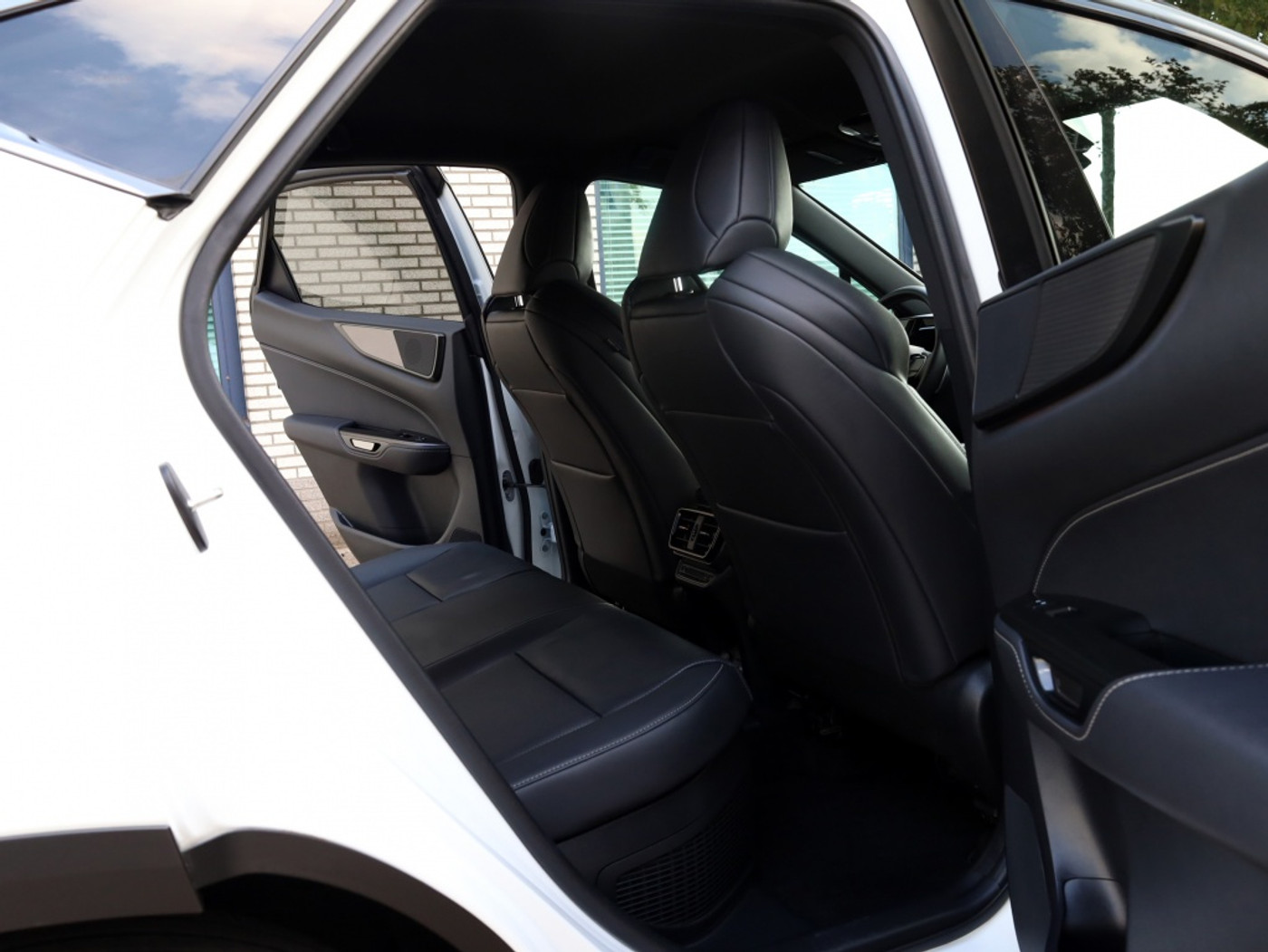 Foto van Lexus NX