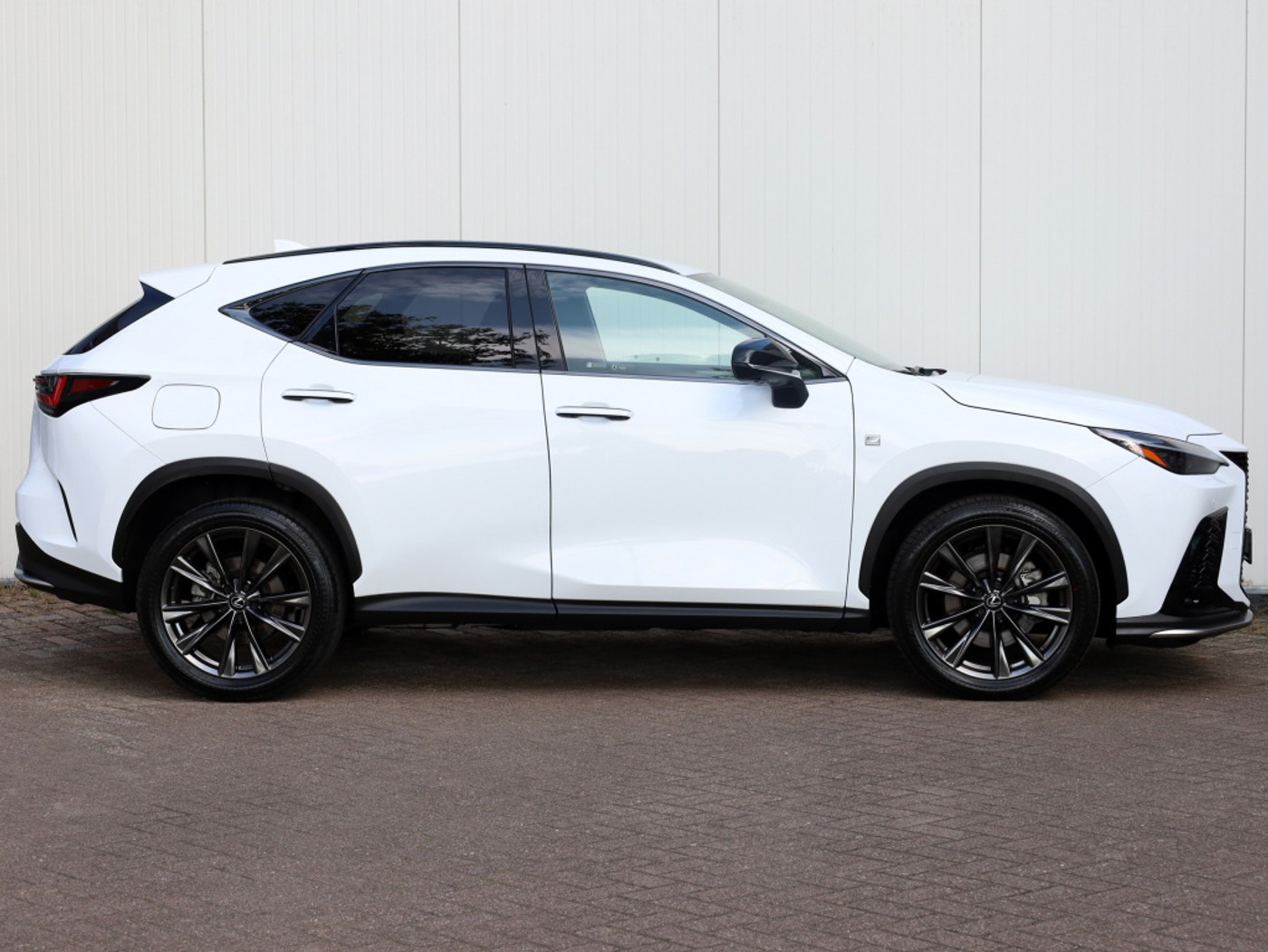 Foto van Lexus NX