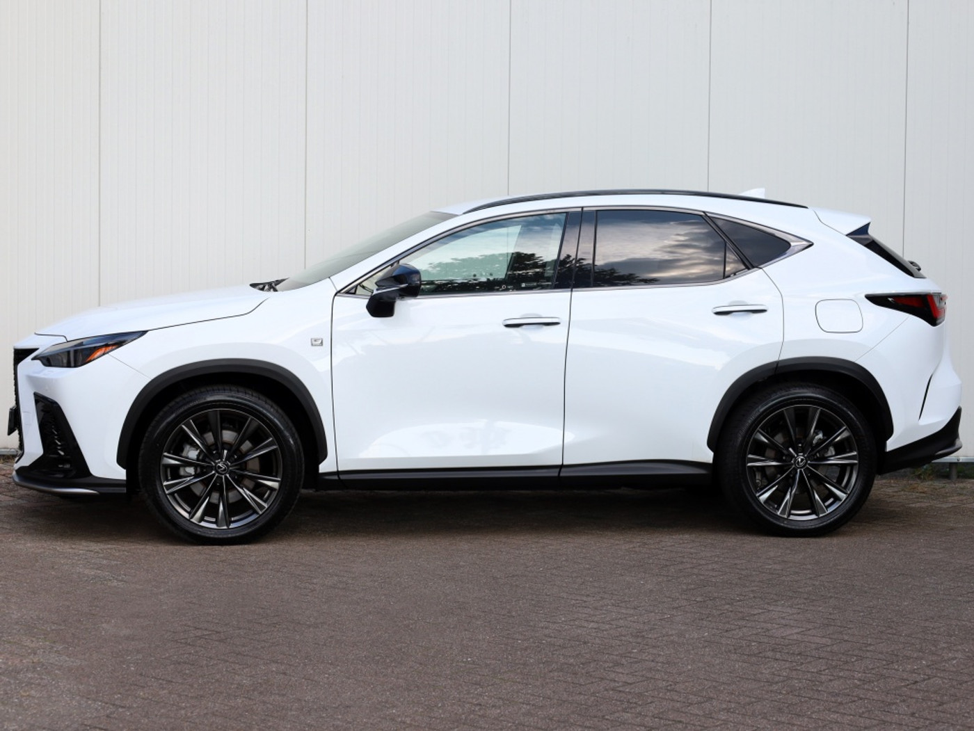 Foto van Lexus NX