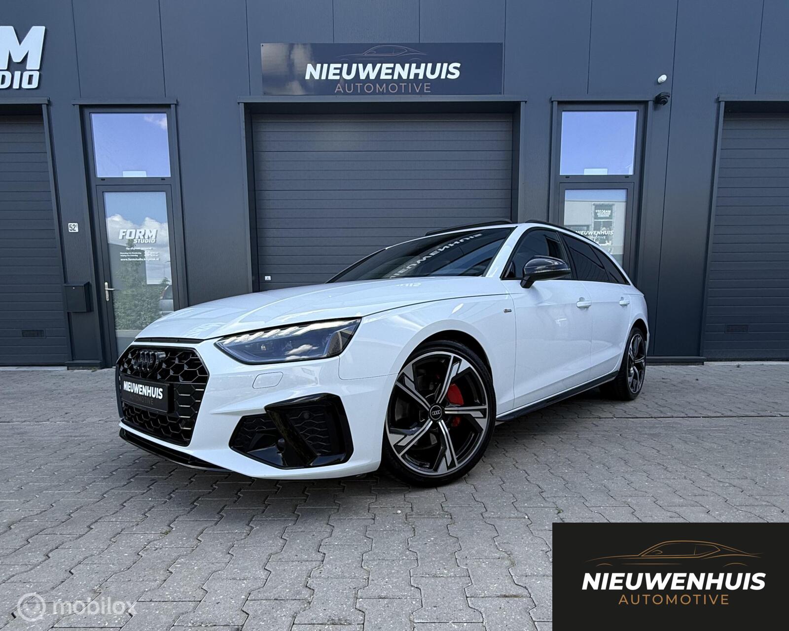 Audi A4 Avant 40 TFSI Competition Pano l RS lMatrix 2023 - voorkant