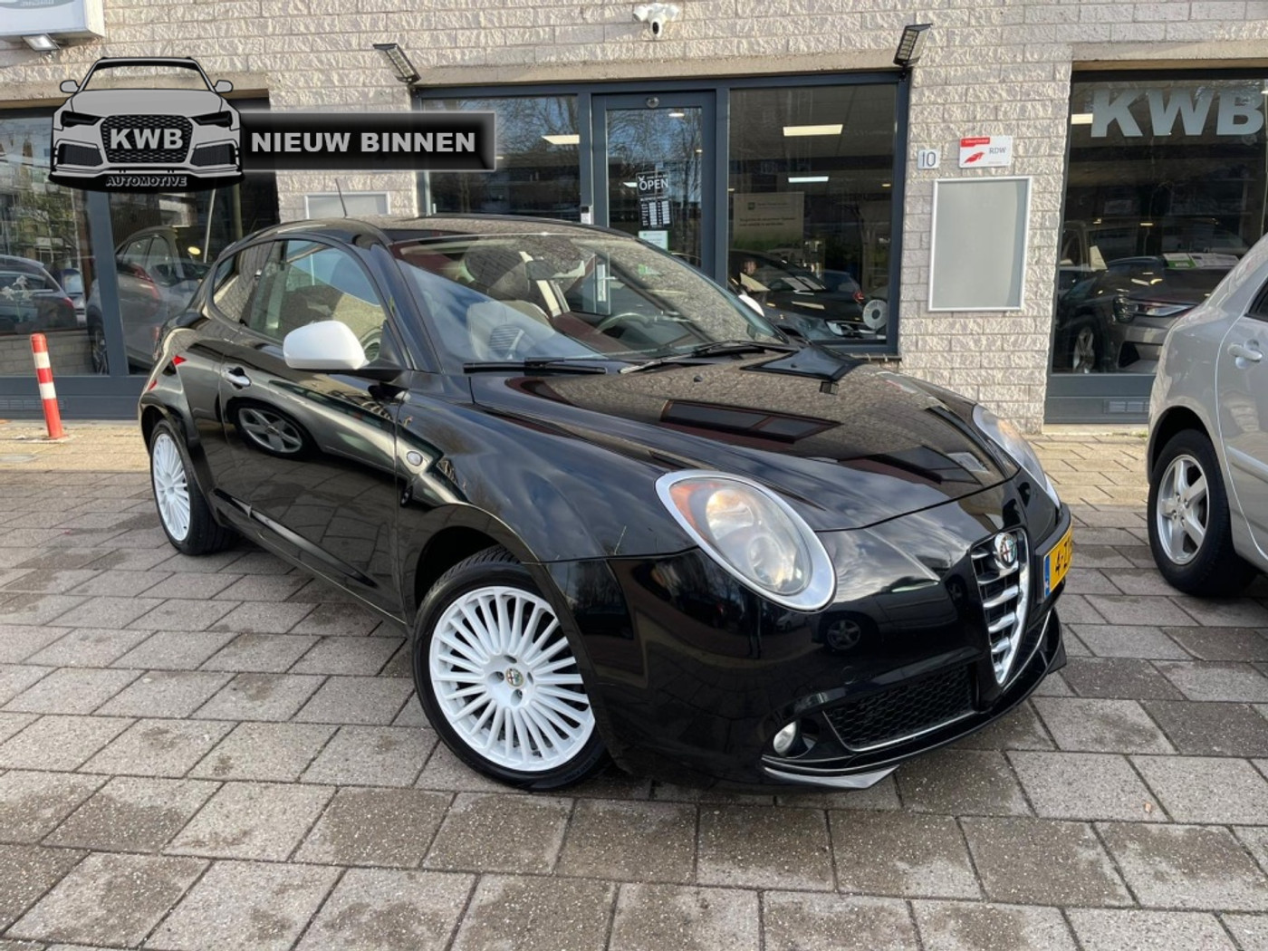 Alfa Romeo Alfa Mito 1.4 T Junior BiFuel Nieuwe Distributie NAP 2015 - voorkant