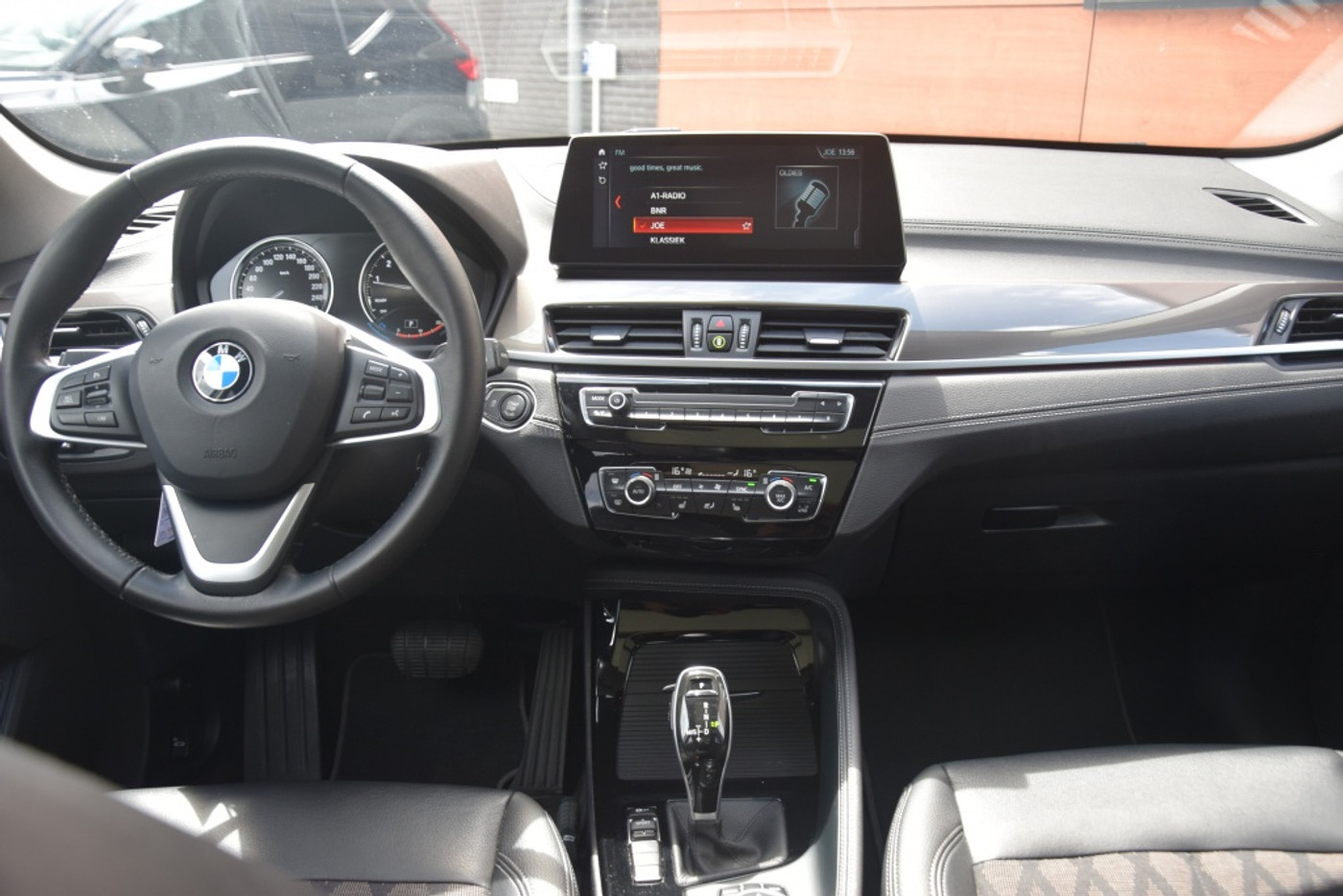 Foto van BMW X1 Sdrive20i