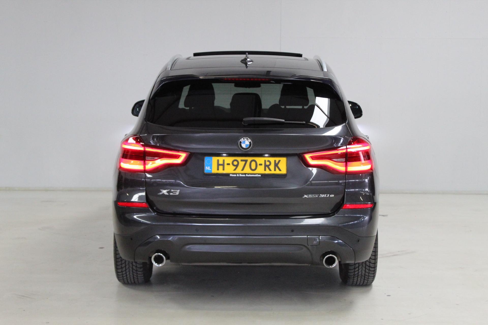 Foto van BMW X3 Xdrive30e