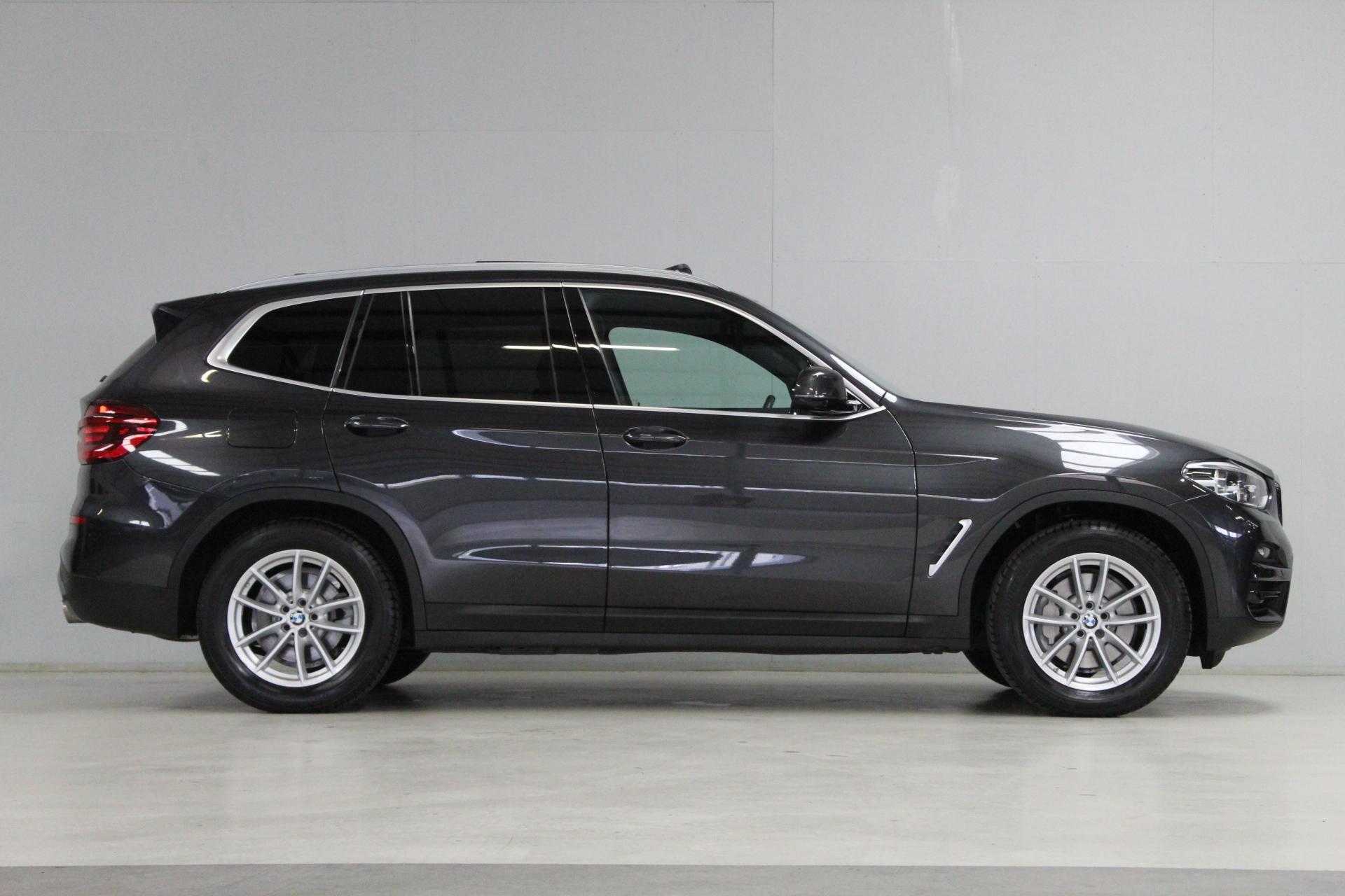 Foto van BMW X3 Xdrive30e
