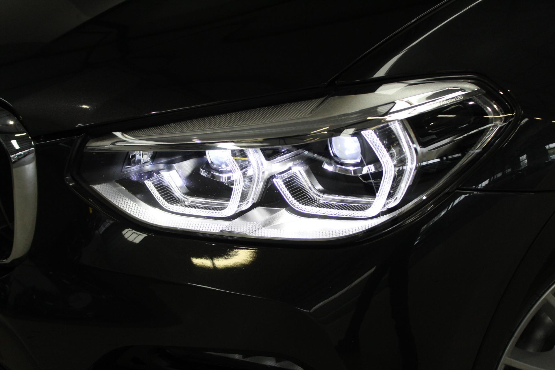Foto van BMW X3 Xdrive30e