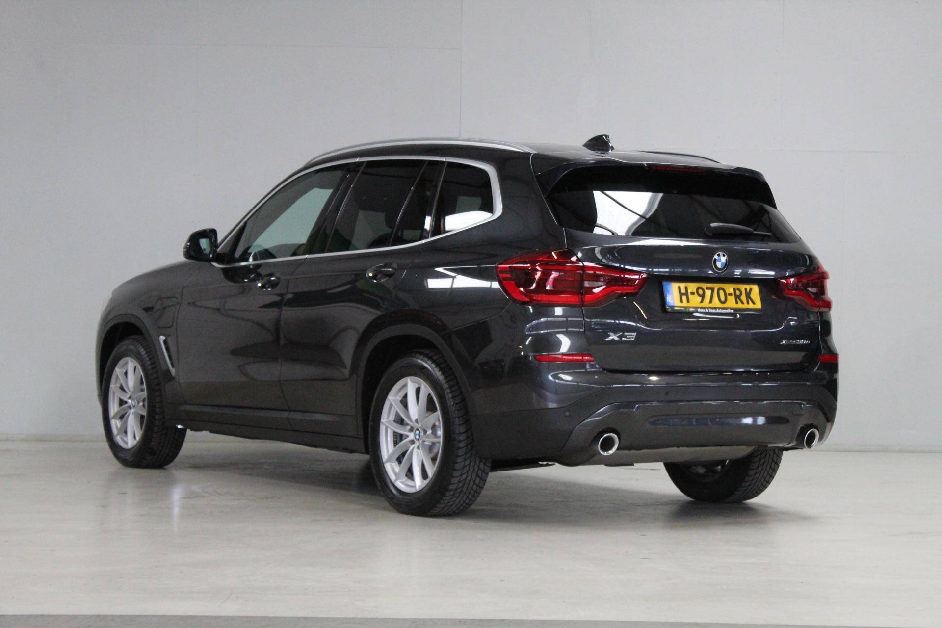 Foto van BMW X3 Xdrive30e