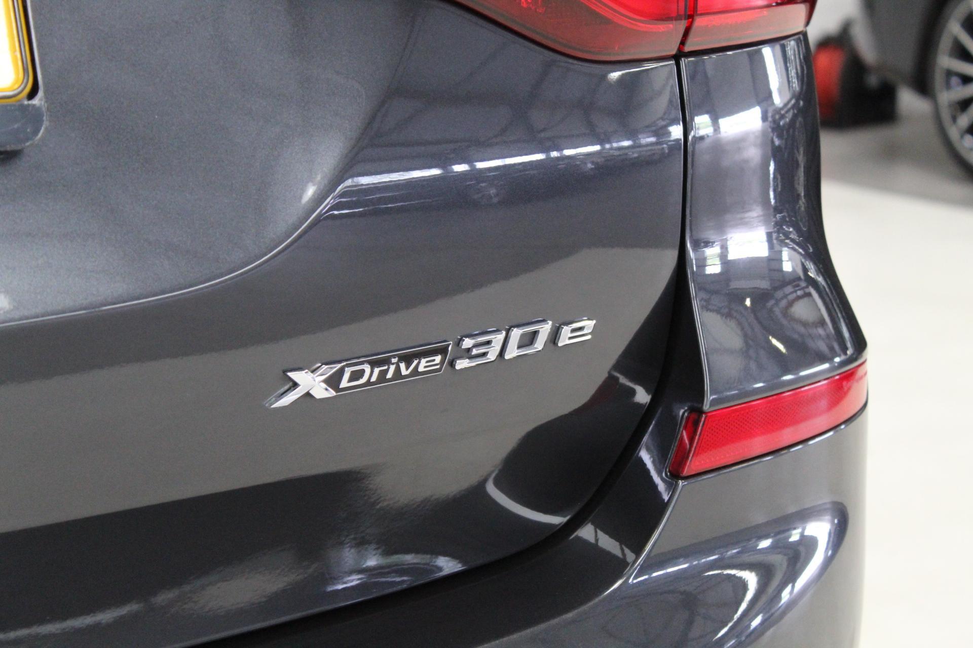 Foto van BMW X3 Xdrive30e