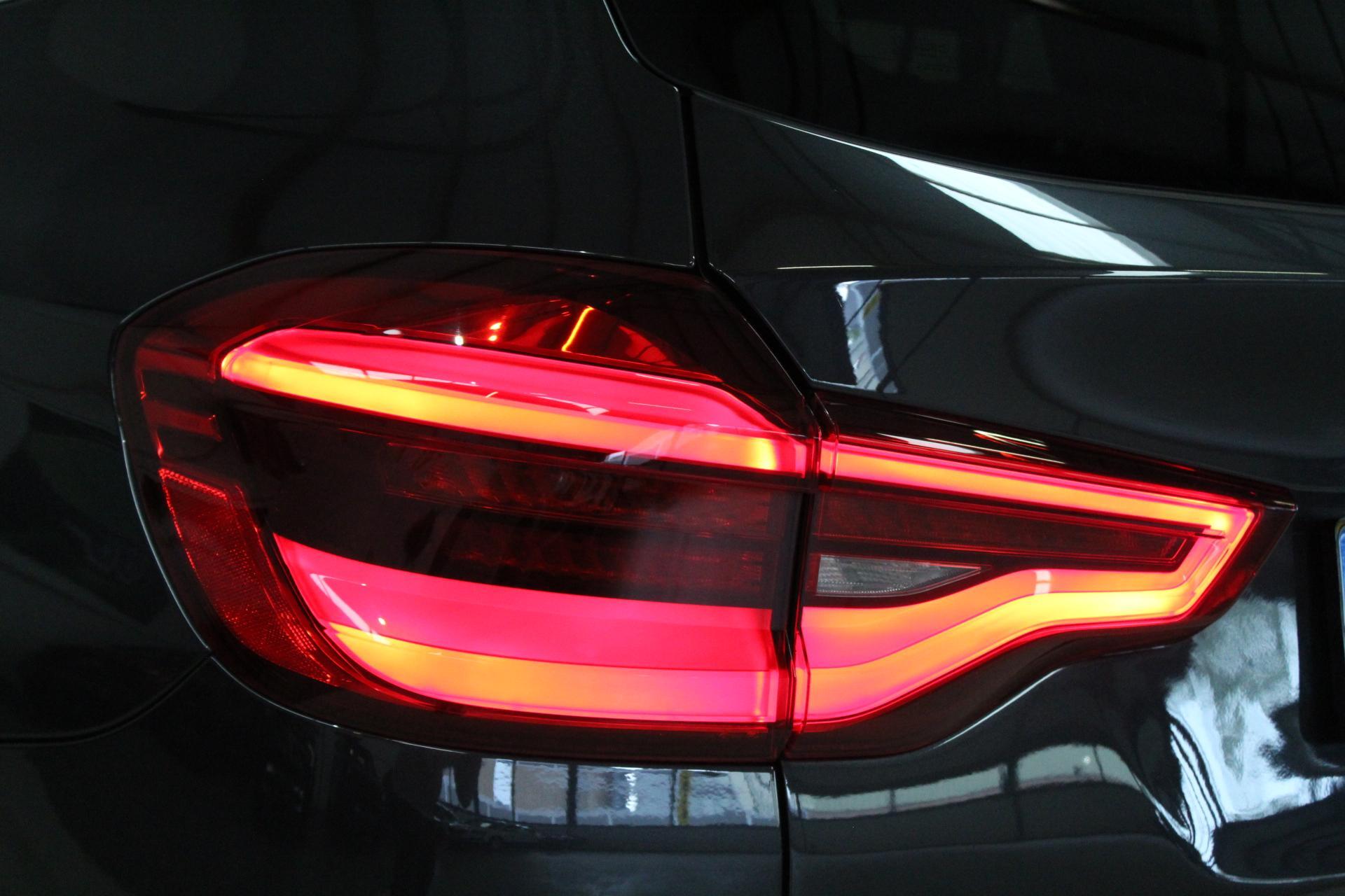 Foto van BMW X3 Xdrive30e