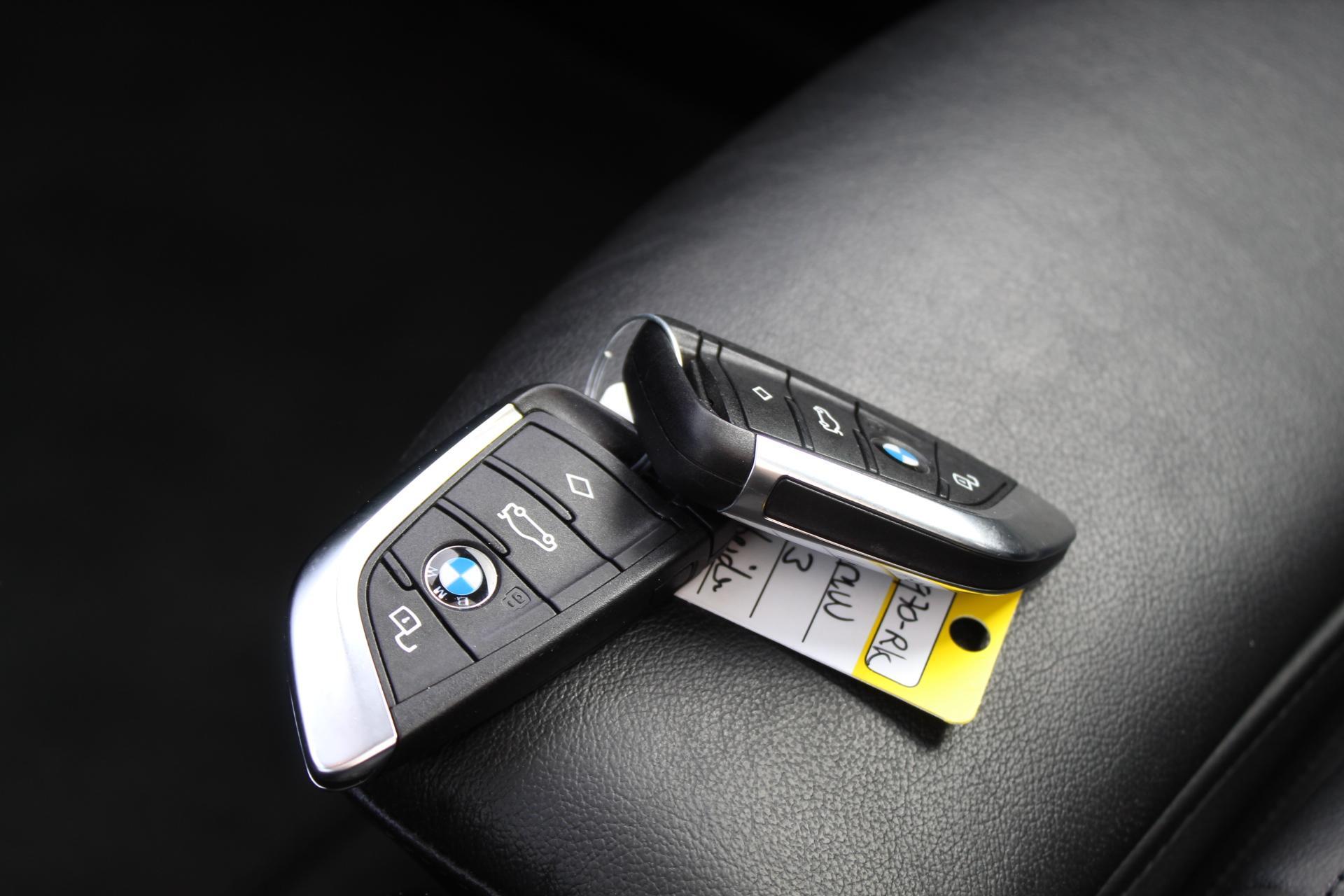 Foto van BMW X3 Xdrive30e
