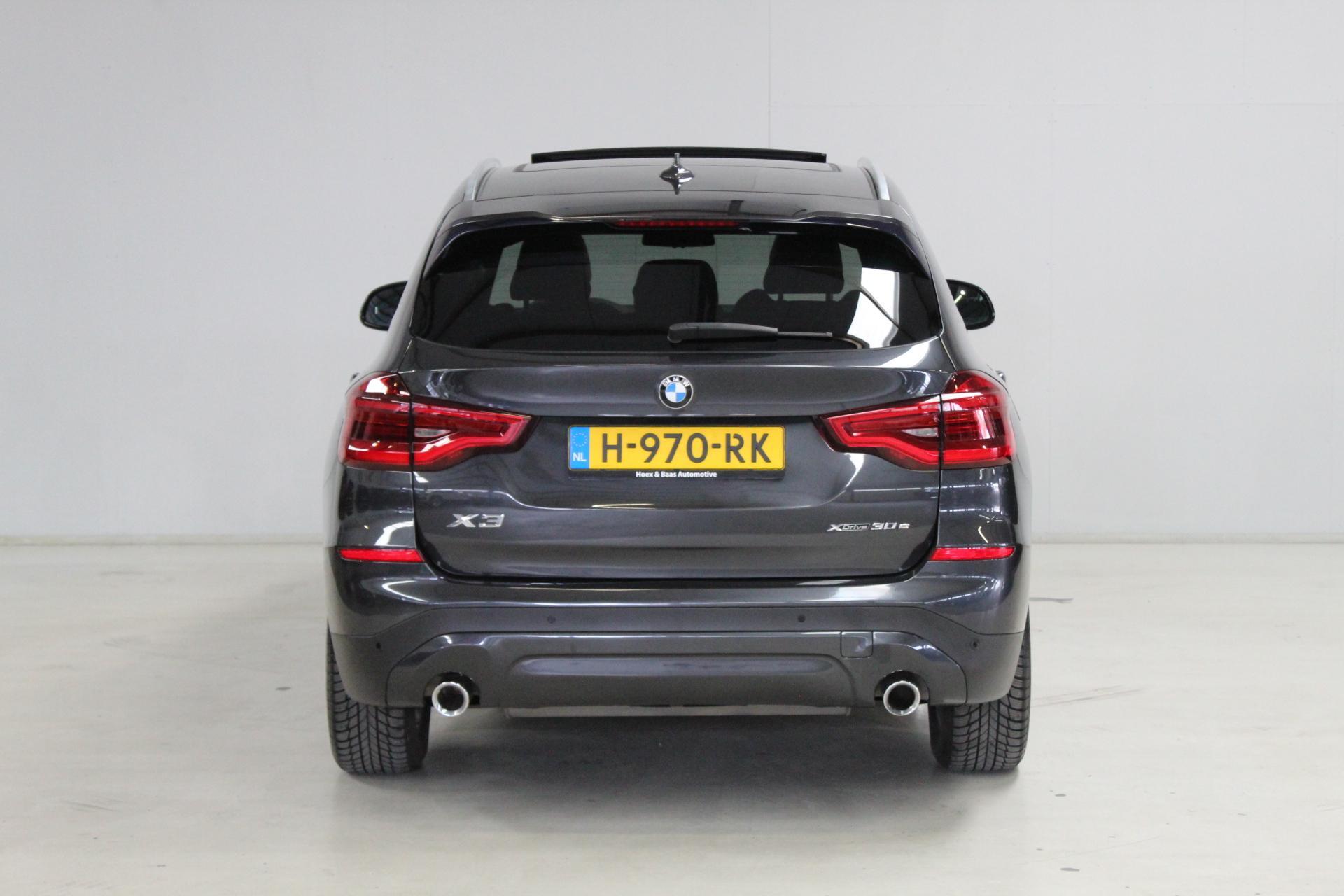 Foto van BMW X3 Xdrive30e