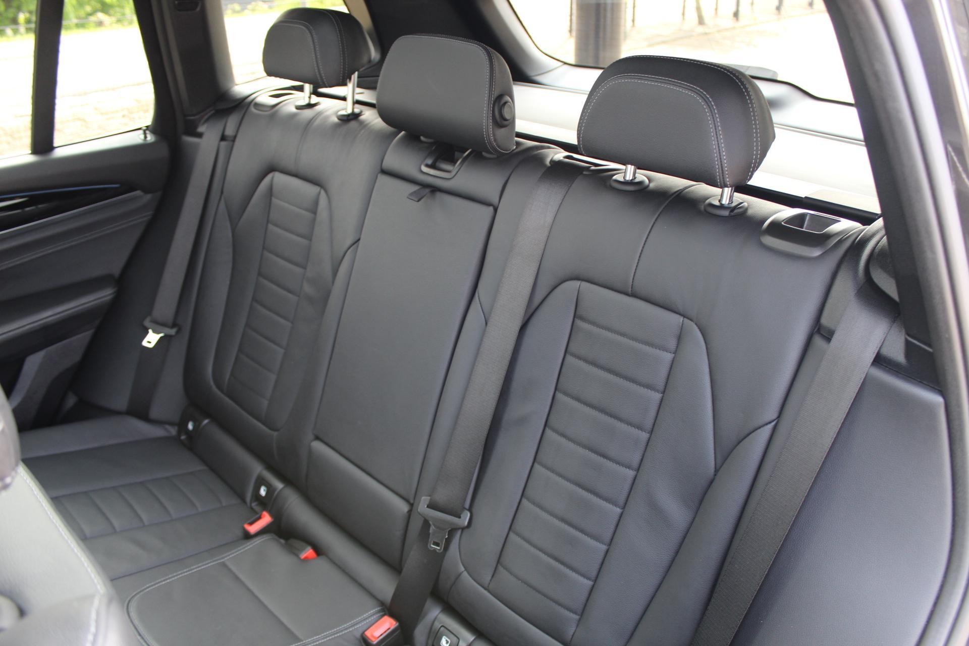 Foto van BMW X3 Xdrive30e