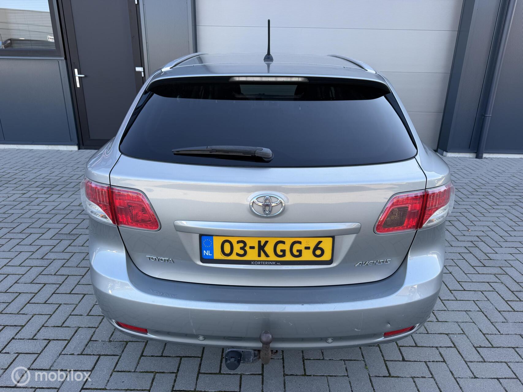 Foto van Toyota Toyota Avensis