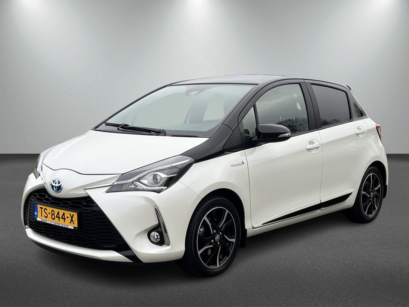 Foto van Toyota Toyota Yaris Hybrid