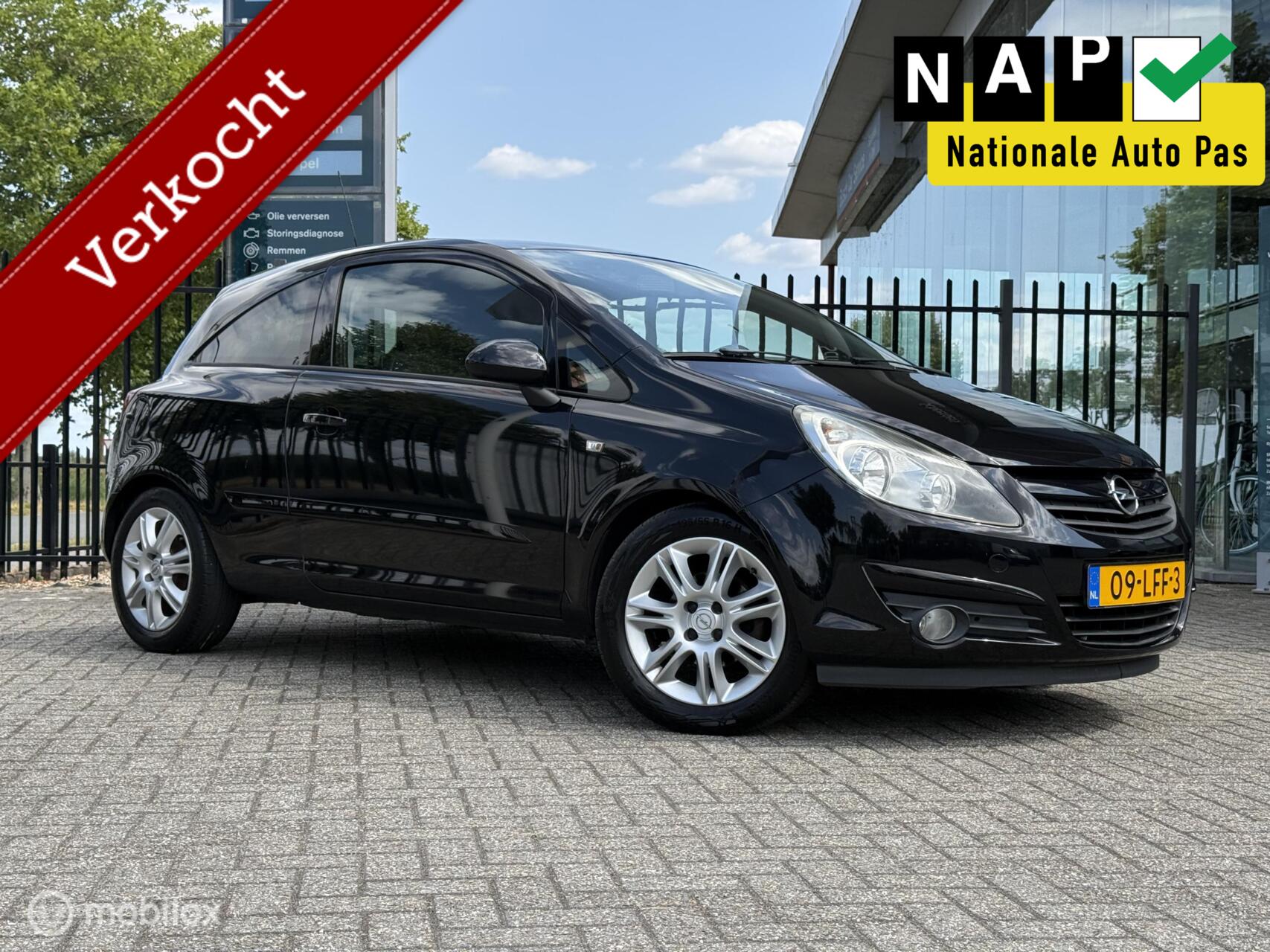 Opel Corsa 1.4-16V Color Edition | Airco | NAP | Cruise 2010 - voorkant