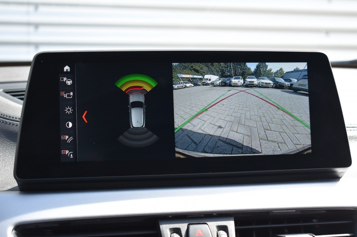 Foto van BMW X2 Xdrive25e
