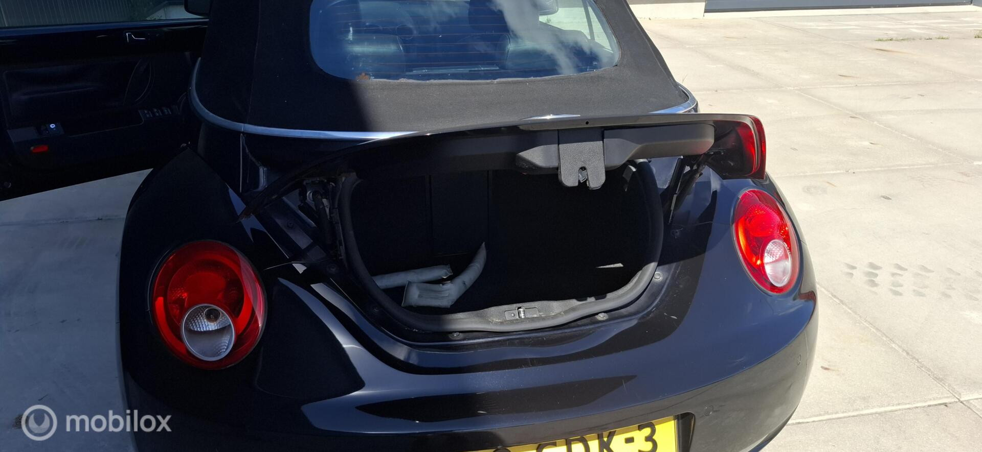 Foto van Volkswagen New Beetle Cabriolet