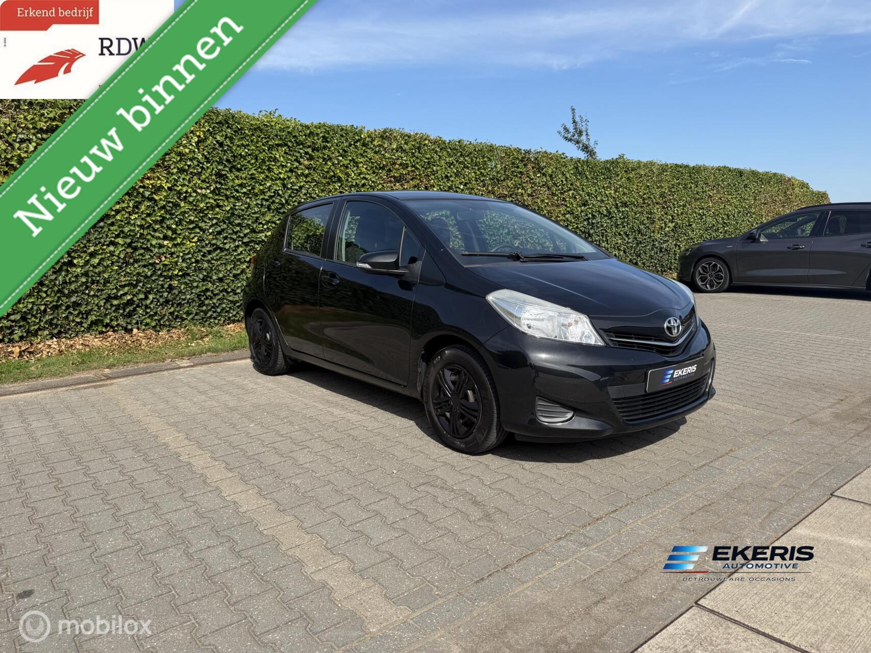 Toyota Toyota Yaris 1.0 VVT-i | Airco | Trekhaak | APK 2027 2014 - voorkant